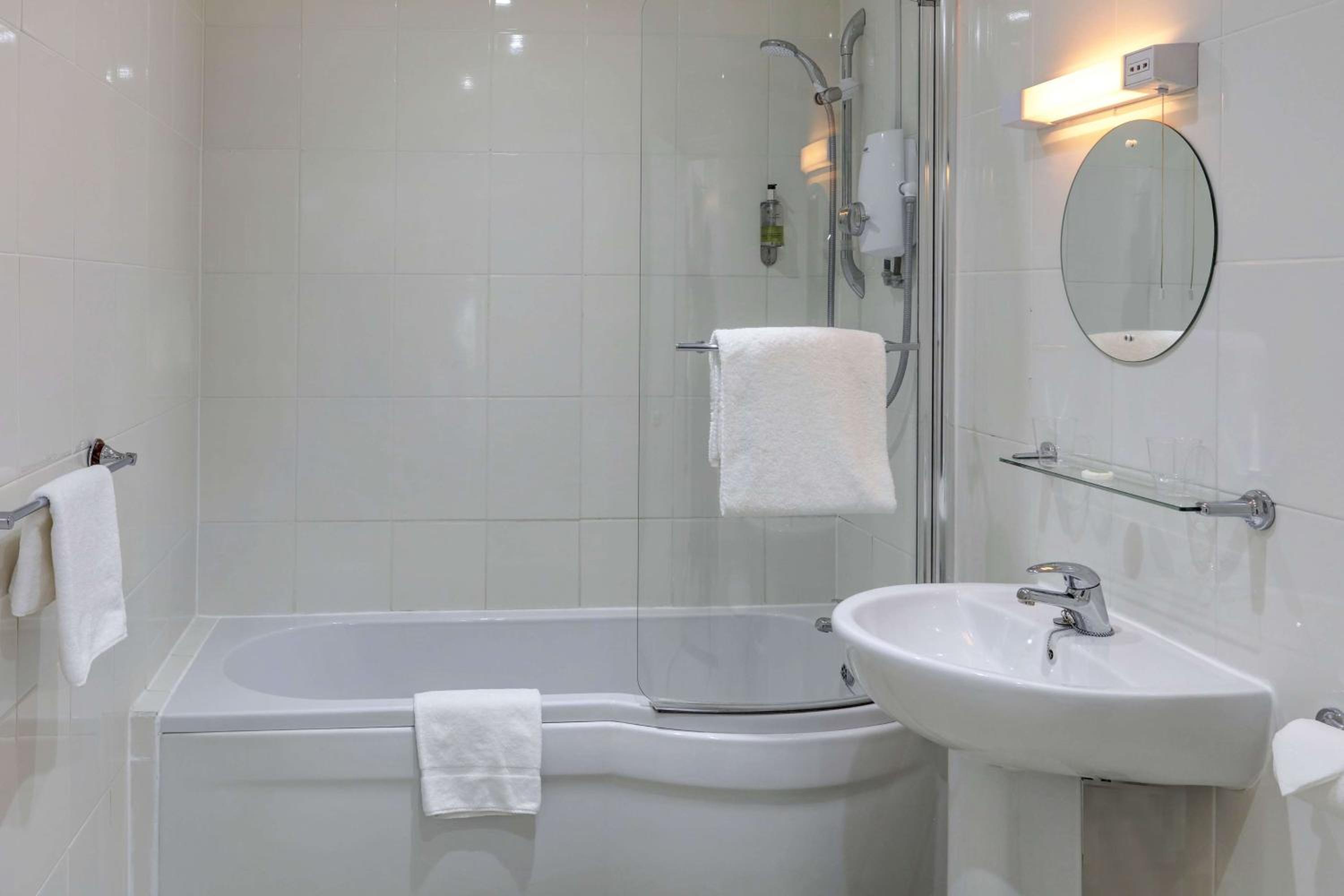 Deluxe Double Room - Photo 10