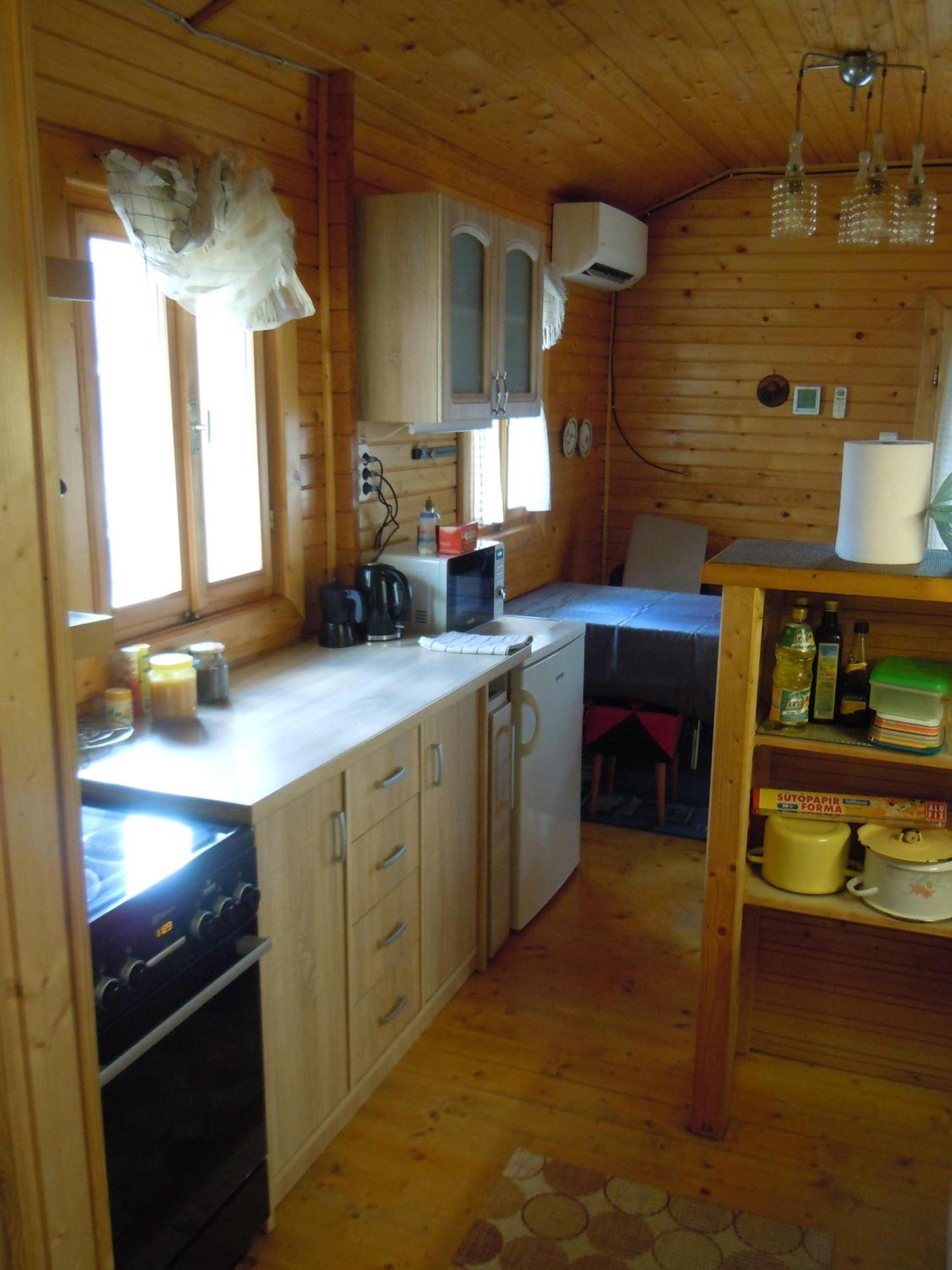 Two-Bedroom House - Photo 10