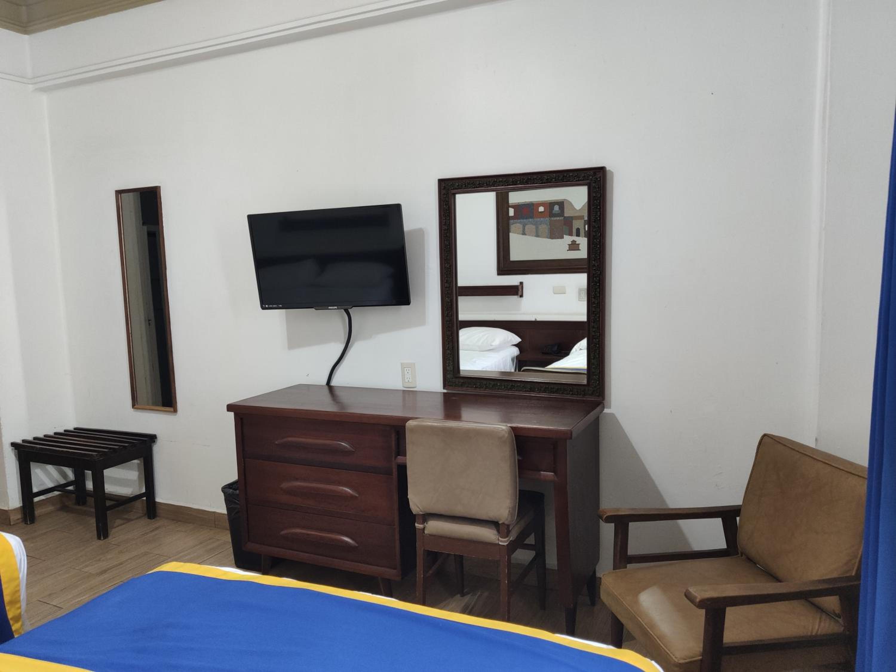Classic Quadruple Room photo 2
