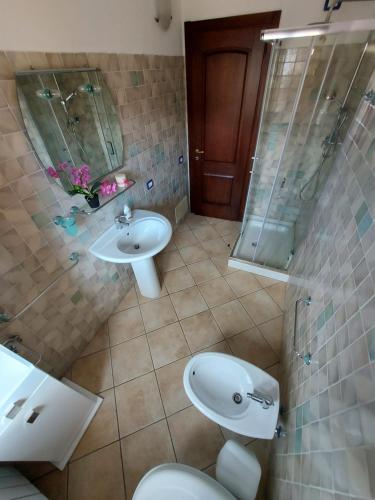 Double Room with Private Bathroom photo 3