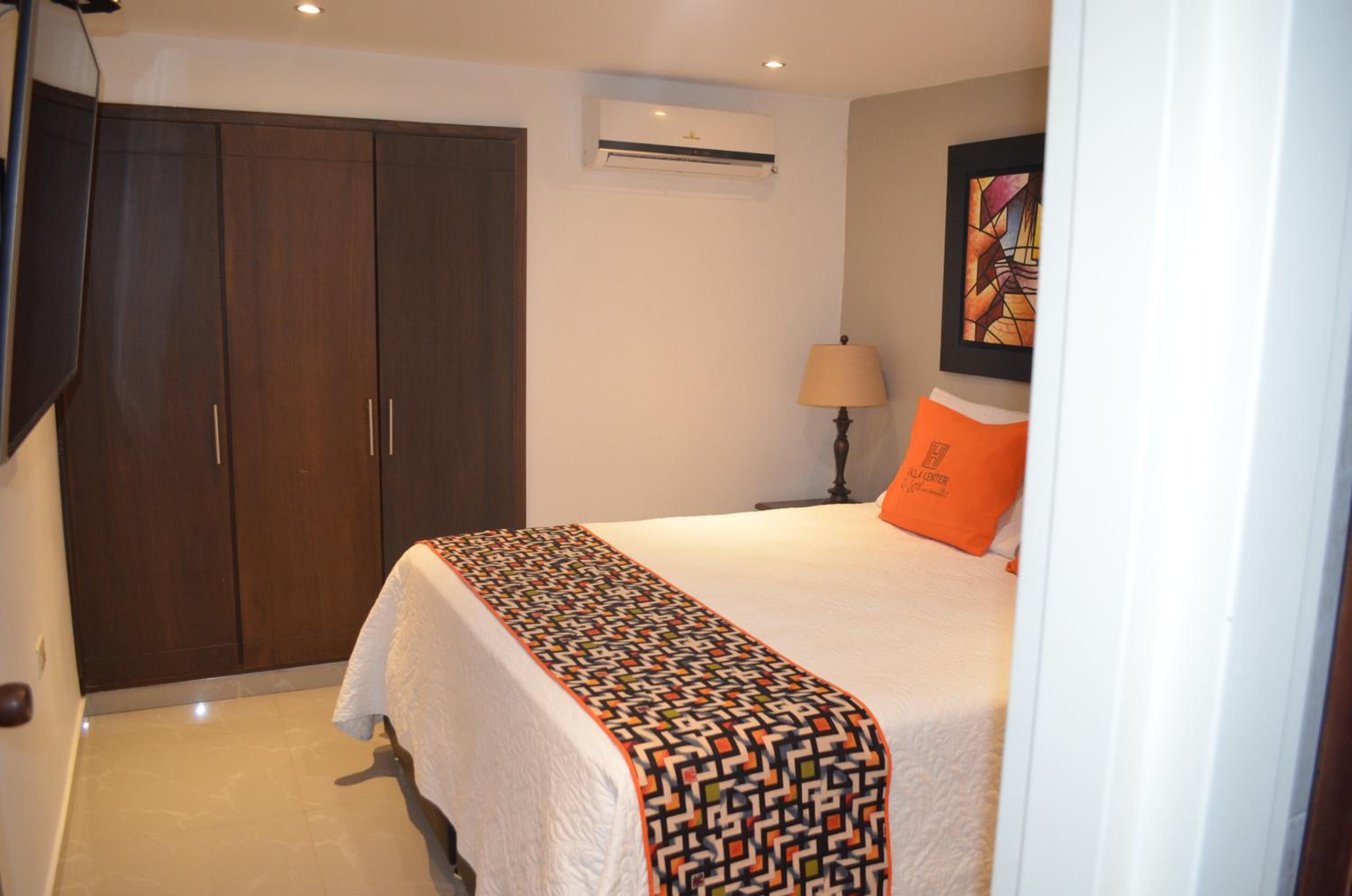 Studio Apartment photo 3