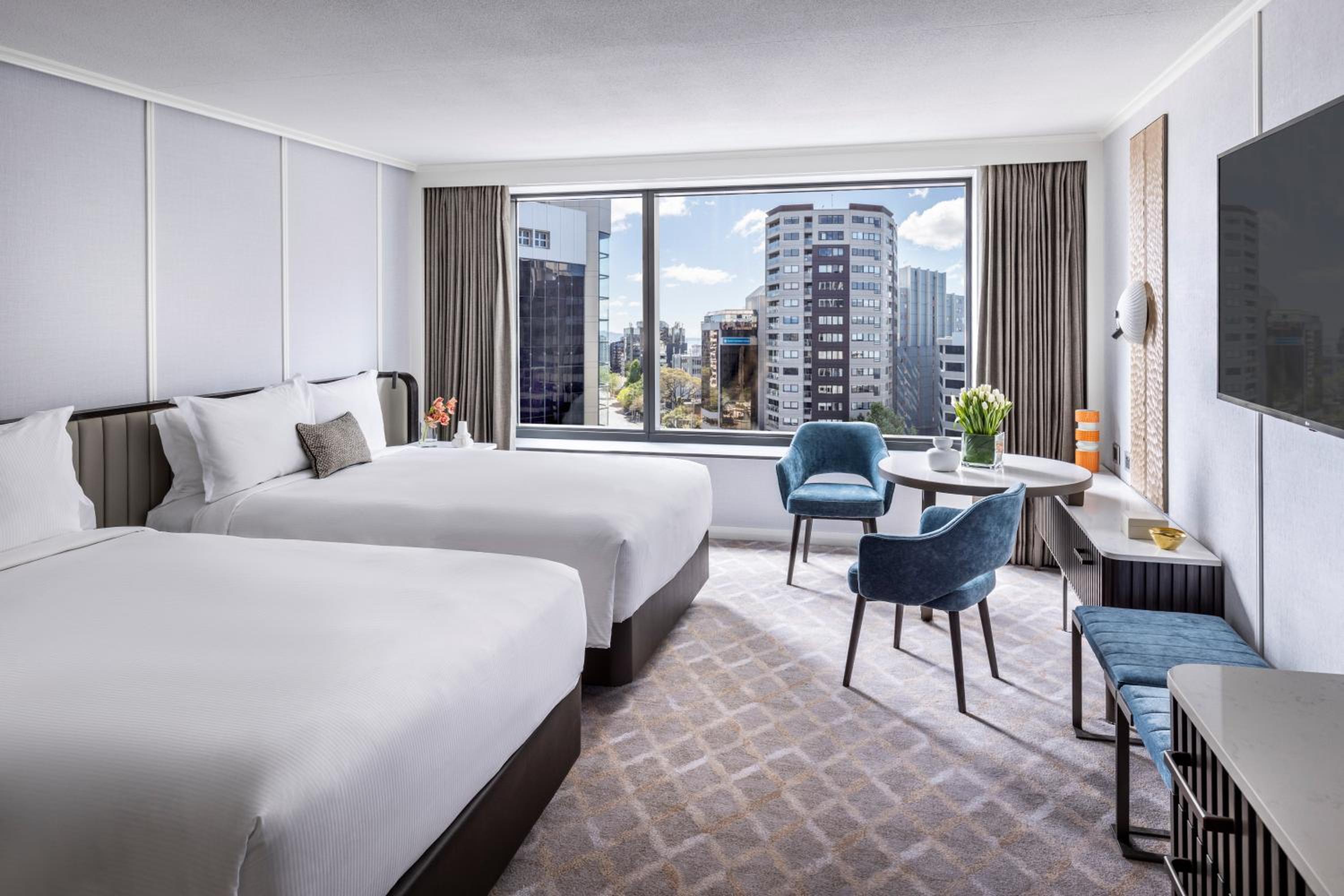 Premier Twin with 2 Double Beds Pinnacle Tower - Photo 1