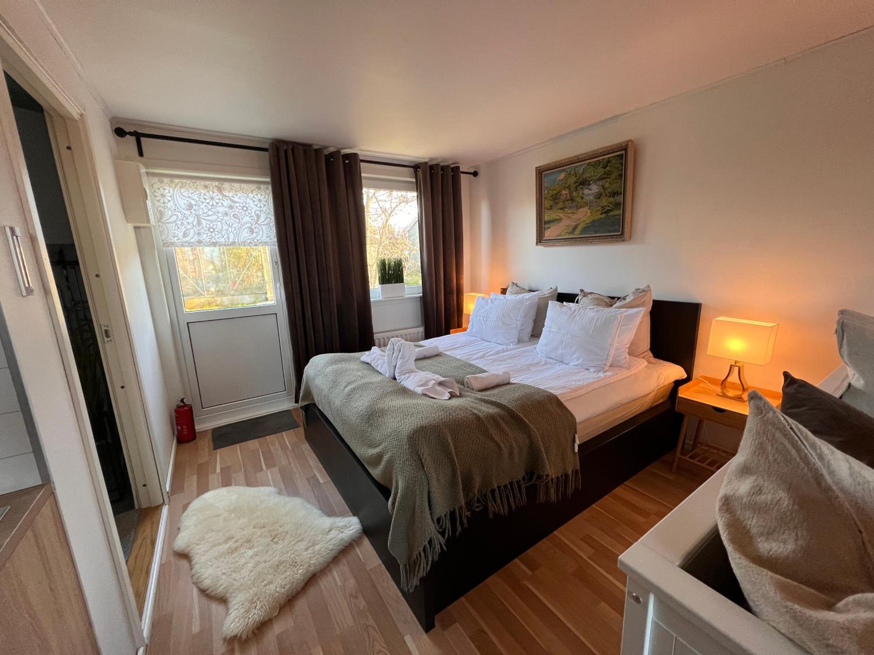 One-Bedroom House photo 1