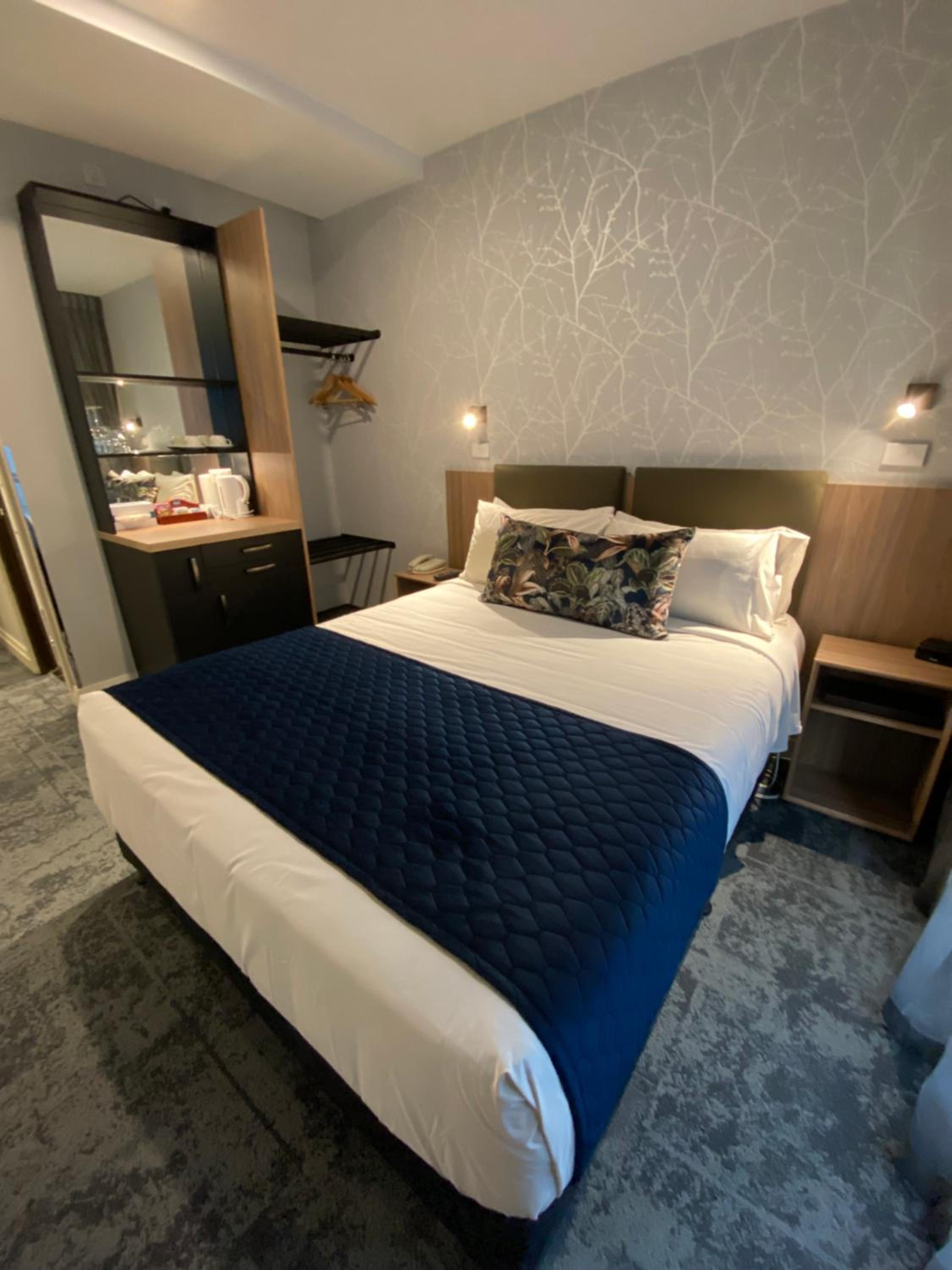 Deluxe Double Room - Photo 15