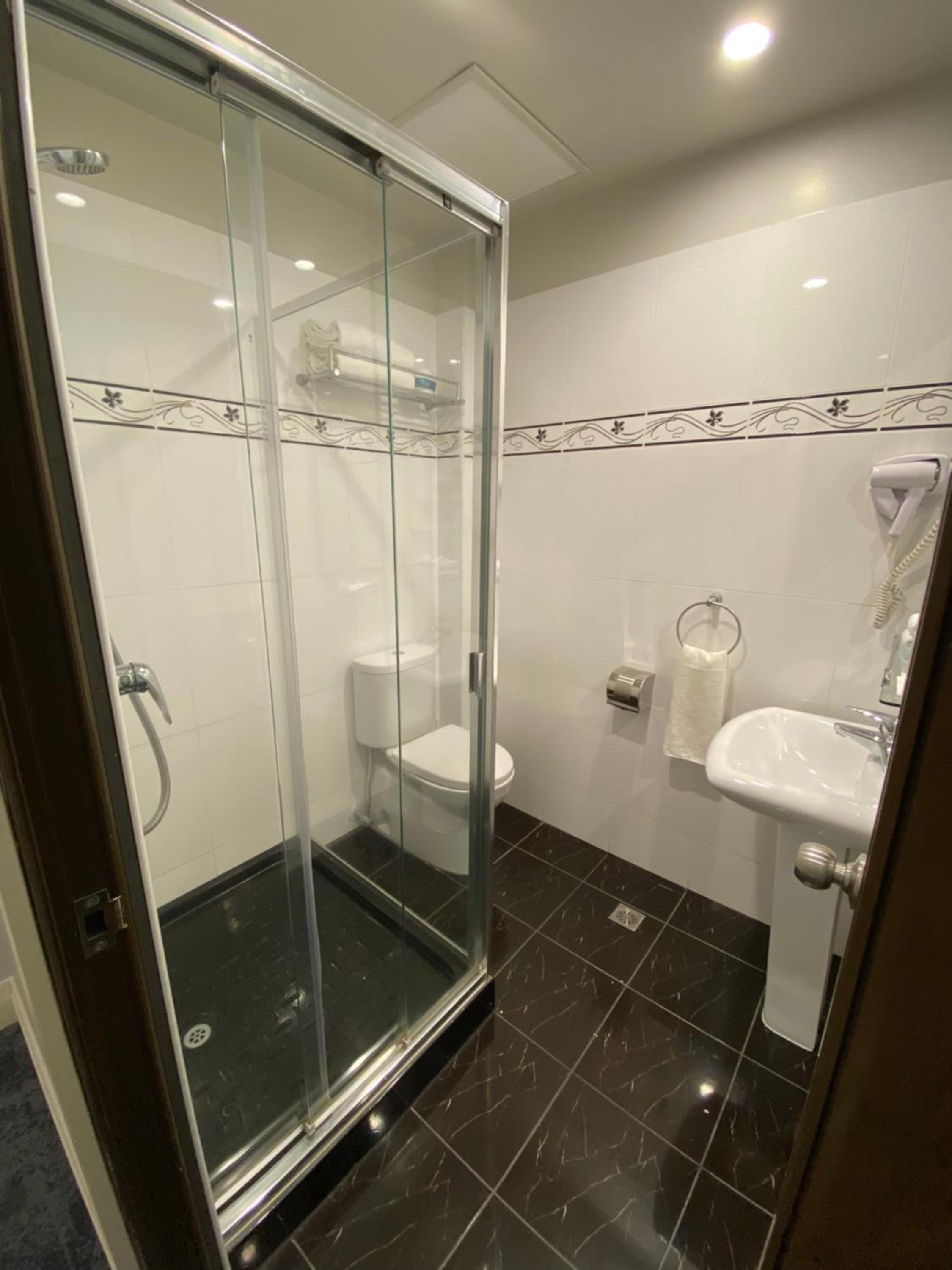 Deluxe Double Room - Photo 18