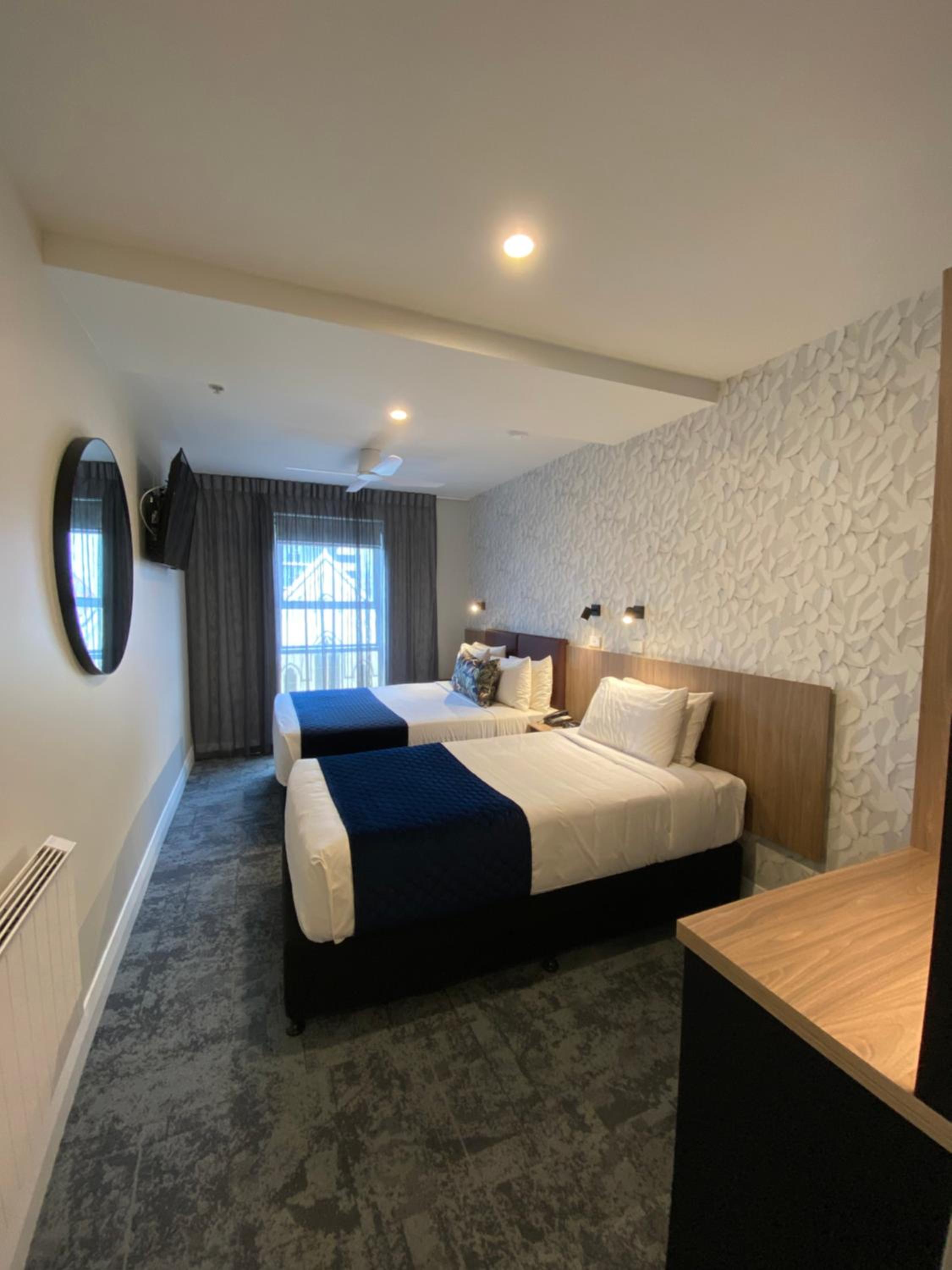 Deluxe Twin Room - Photo 3