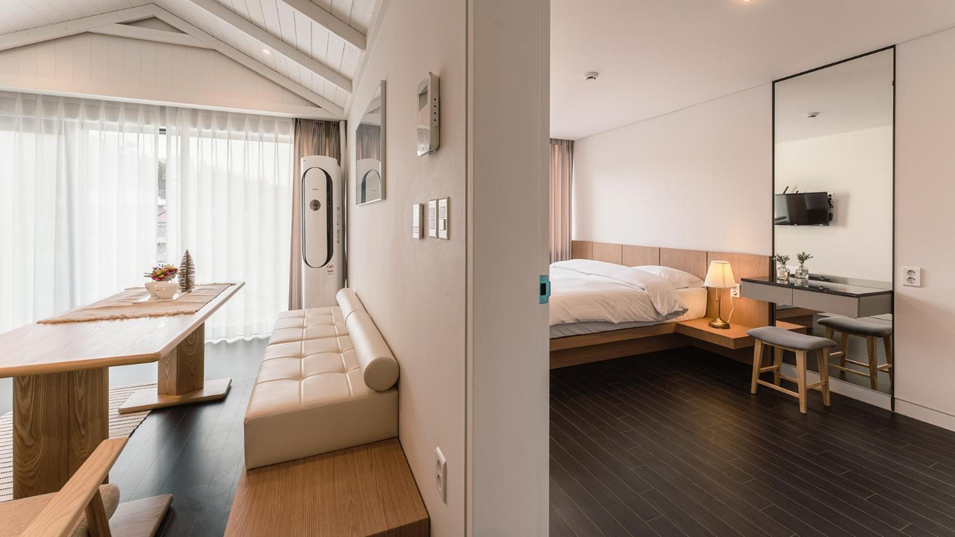 Suite with Mini Private Pool