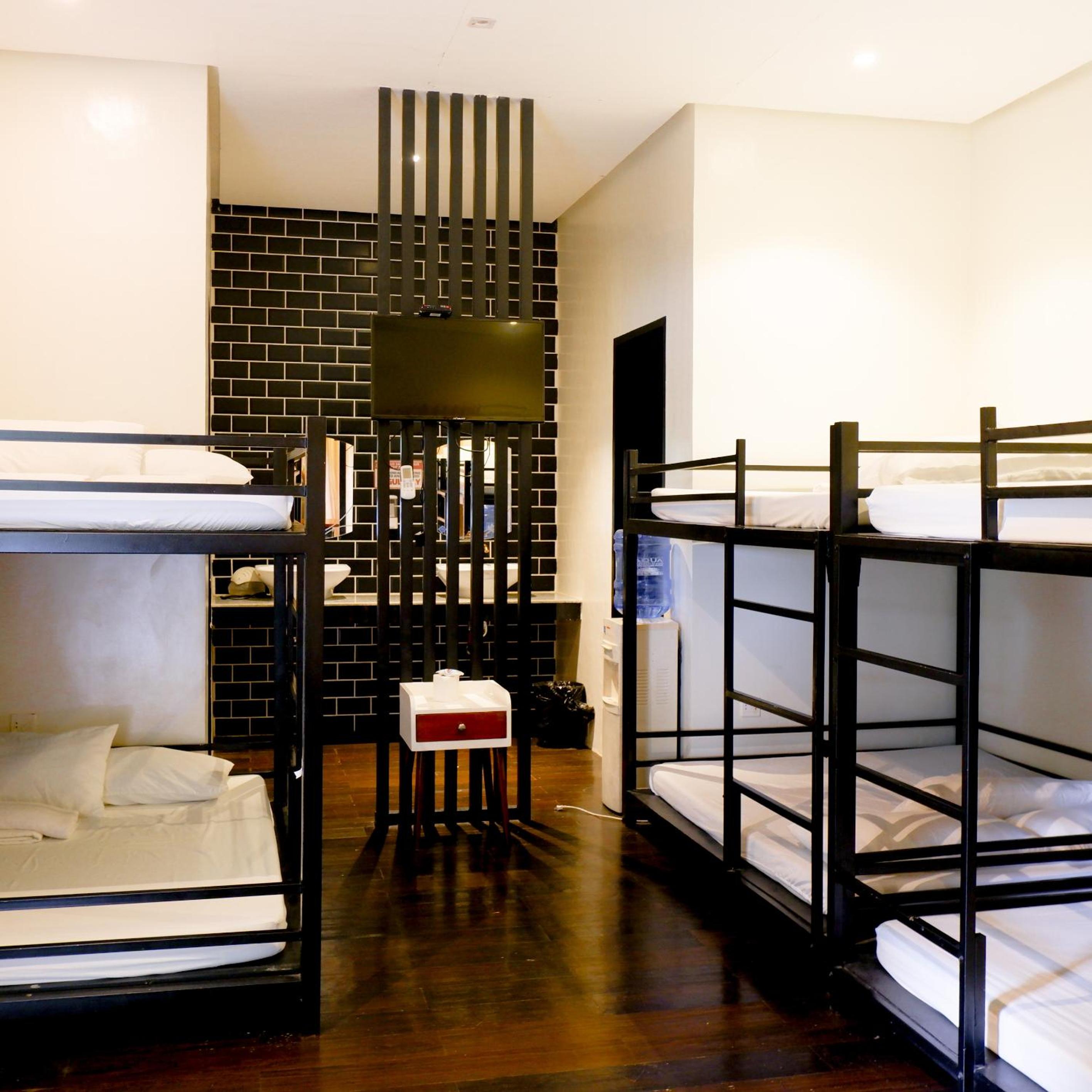 Mixed Dormitory Room