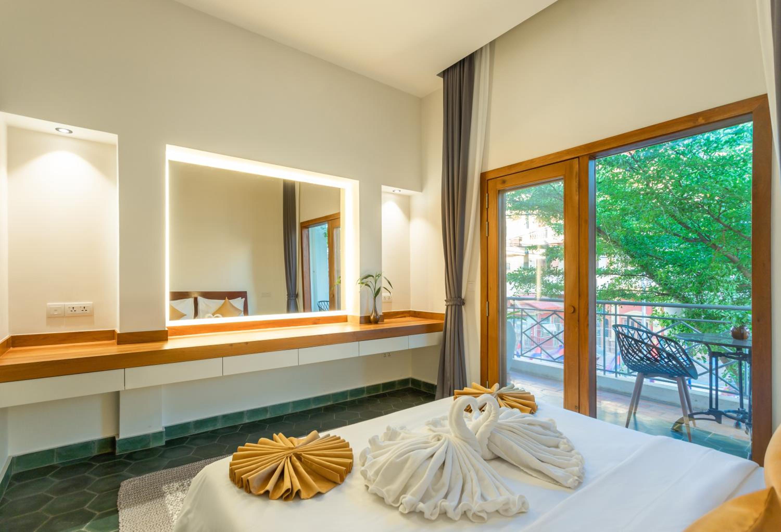 Three-Bedroom Suite photo 1