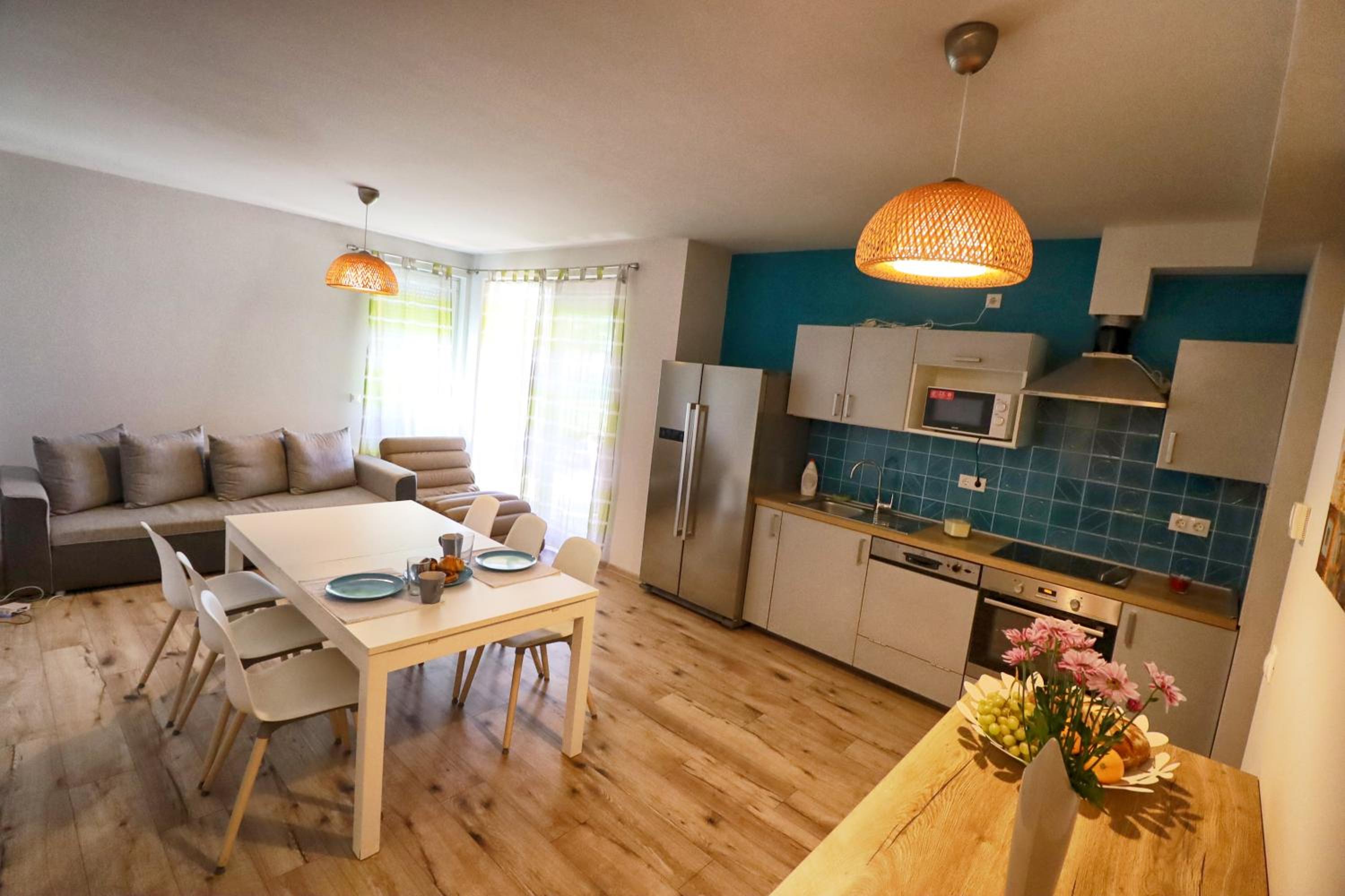 Three-Bedroom Apartment - Photo 7