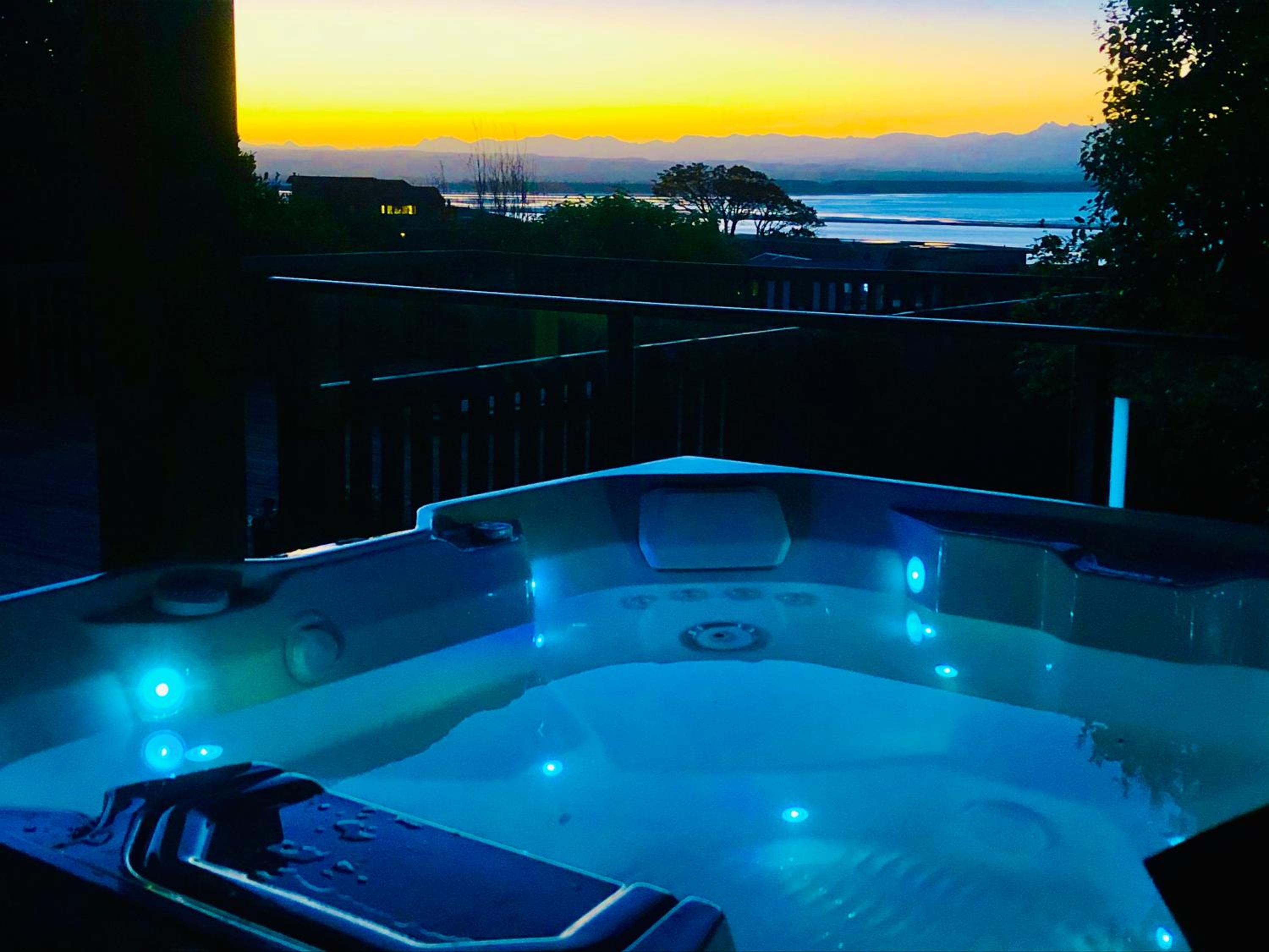 Deluxe Double Room with Balcony and Sea View photo 2