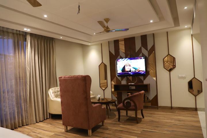 Executive Suite photo 2