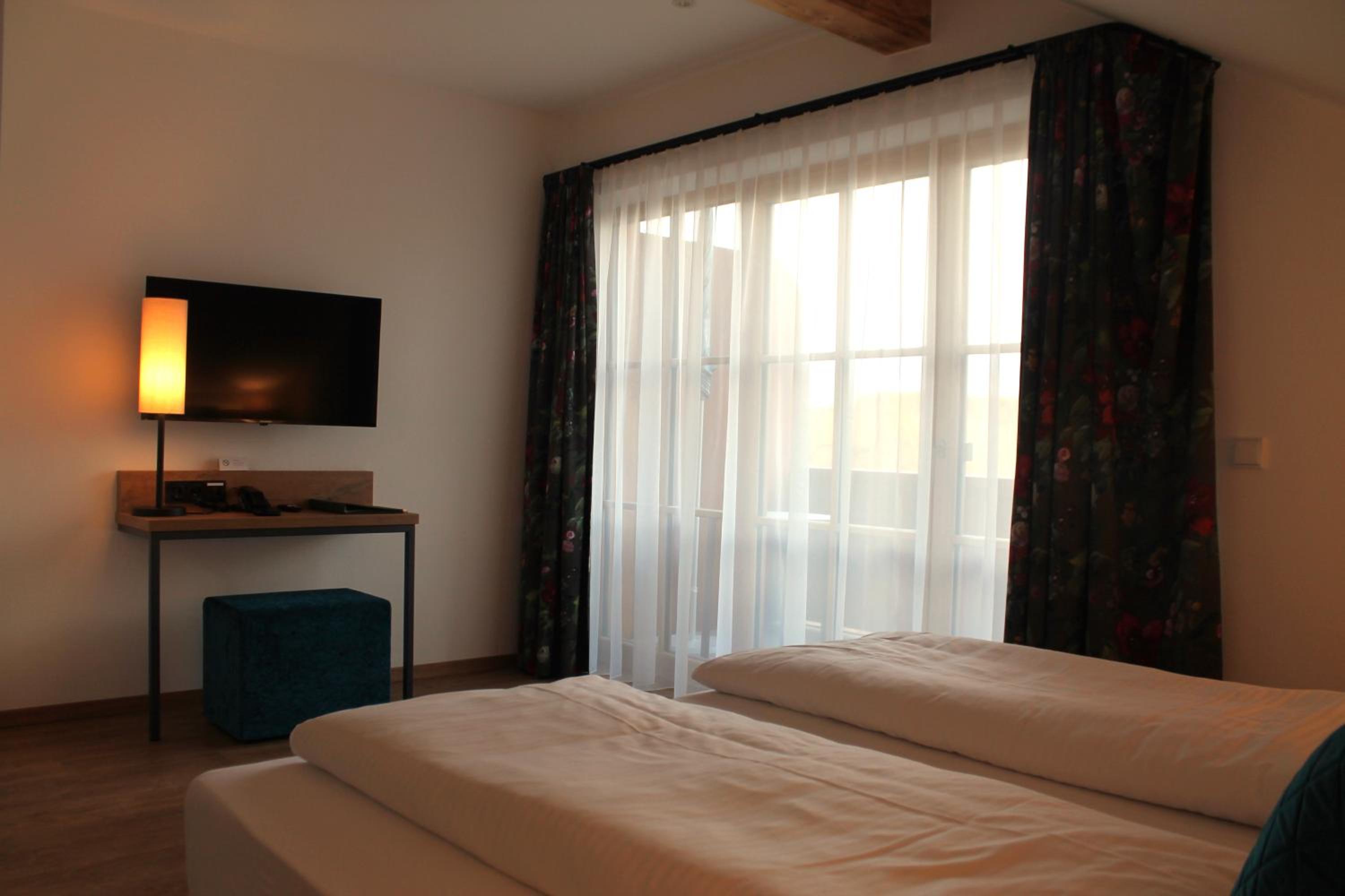 Double Room with Balcony - Photo 20