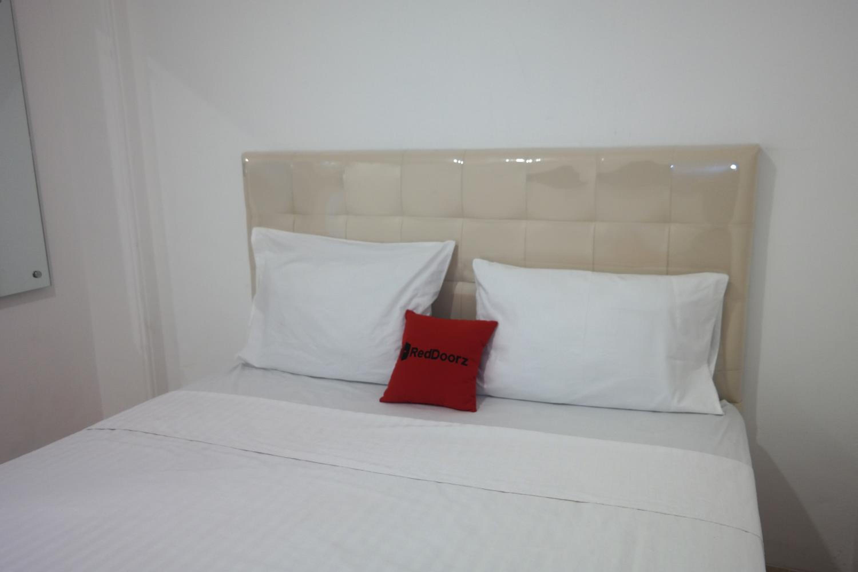Double Room - Photo 11