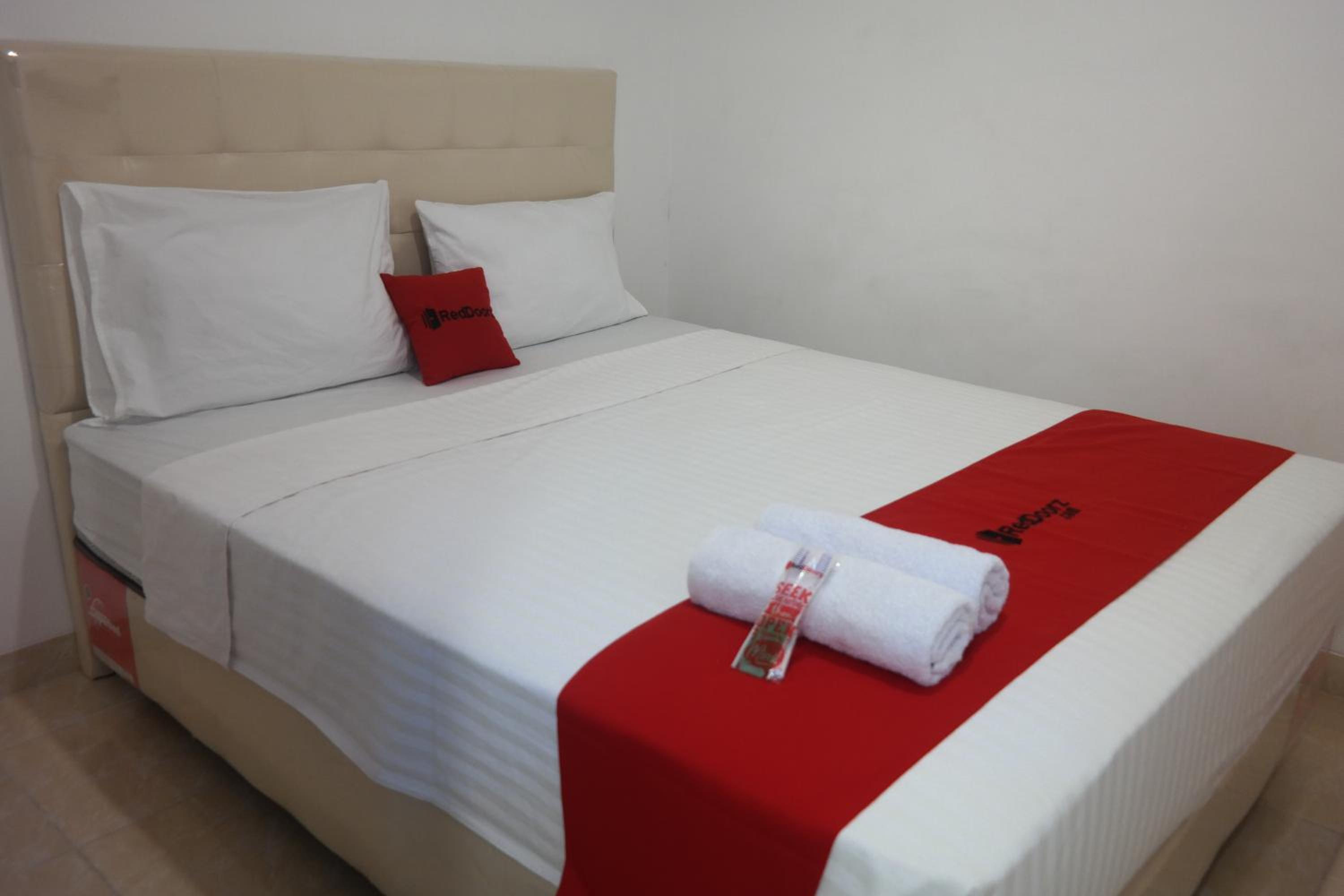 Double Room - Photo 12