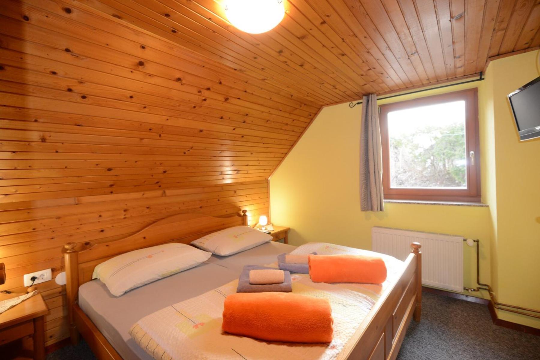 Standard Double Suite