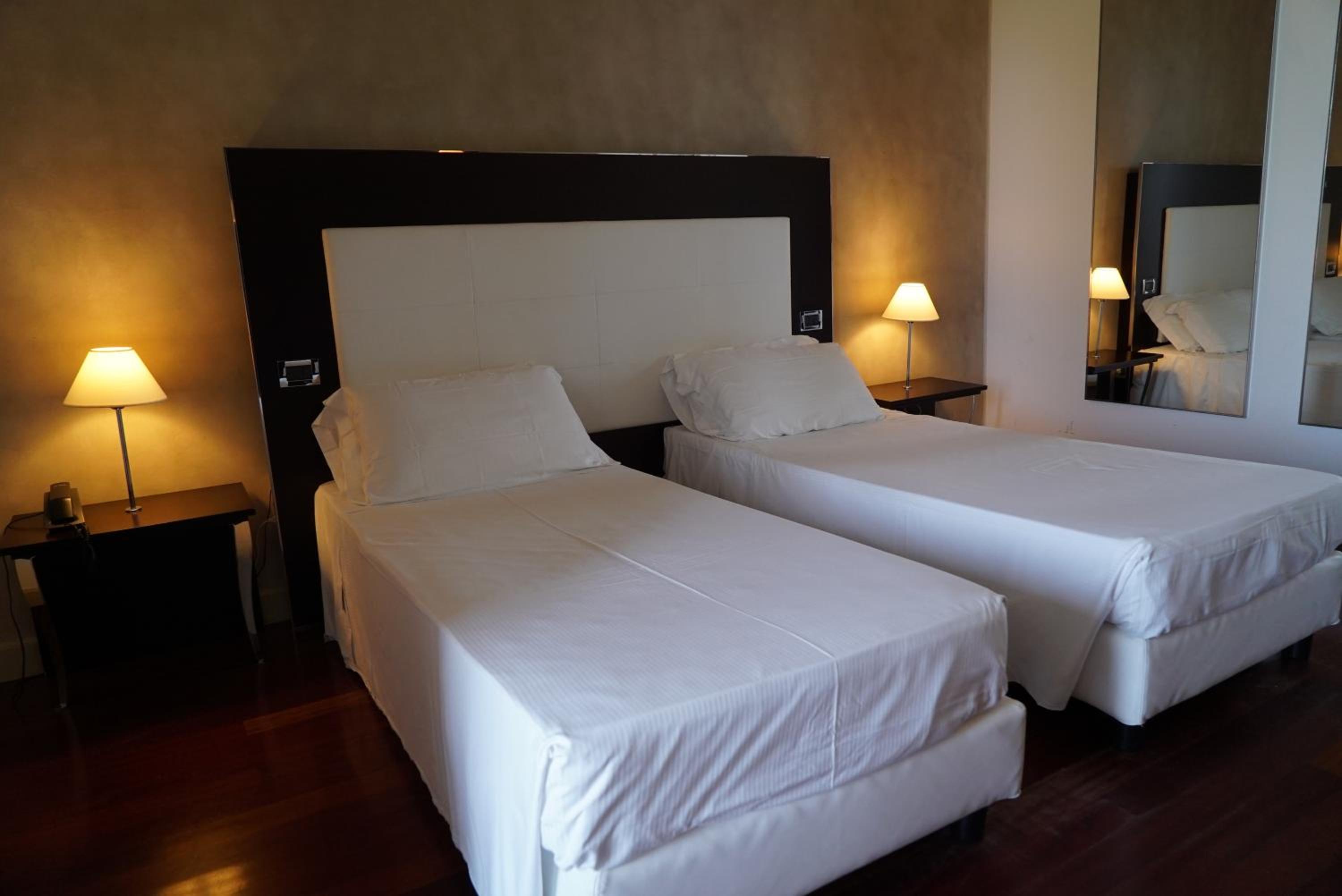 Double Room - Photo 1