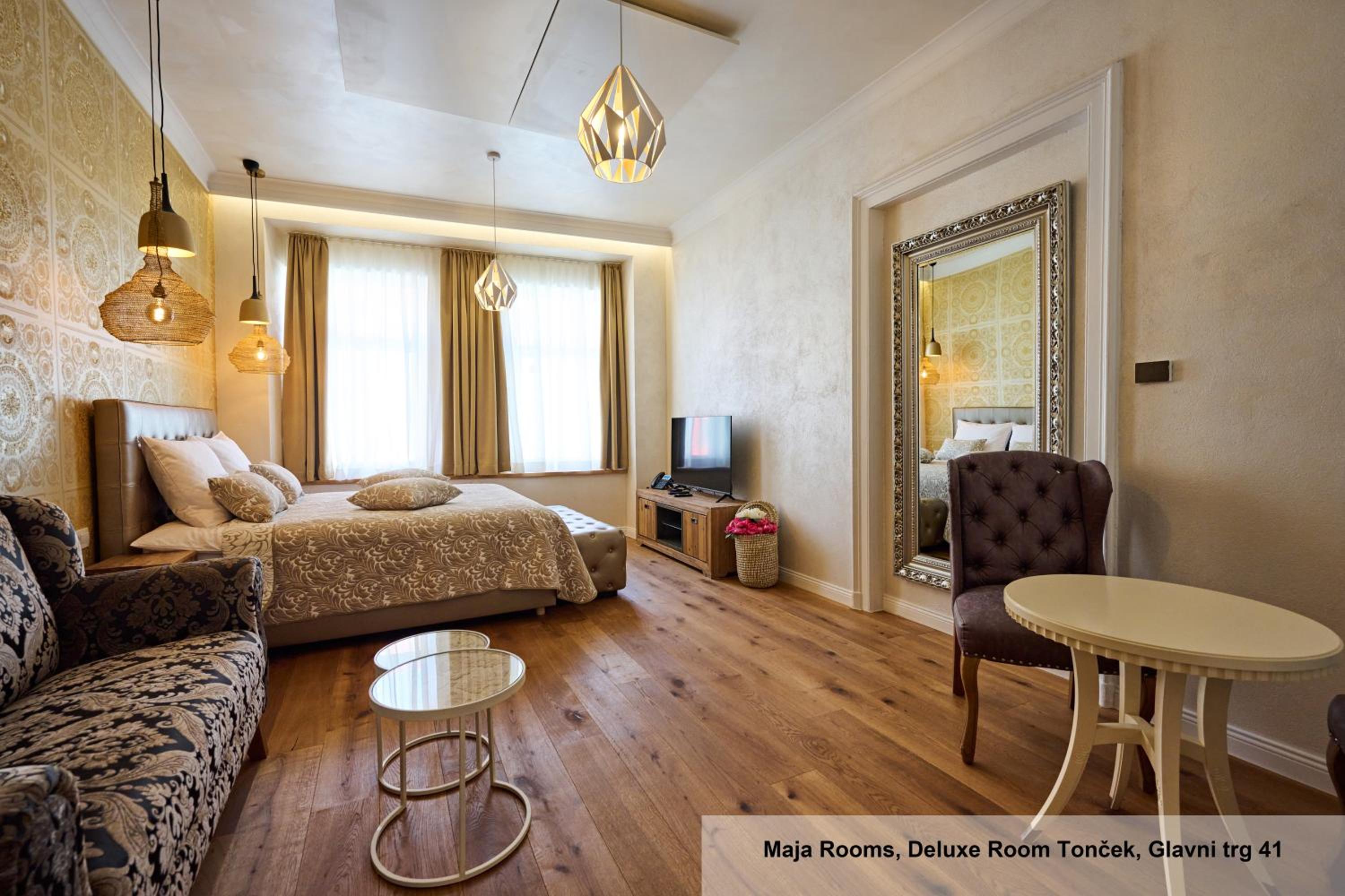 Deluxe Double Room - Photo 8