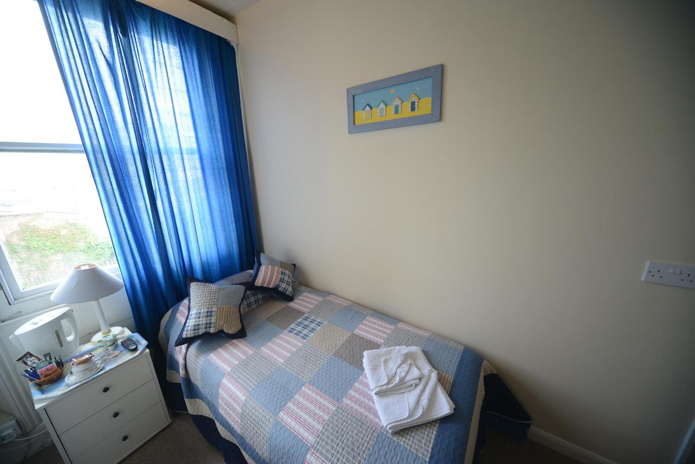 Budget Single Room photo 2