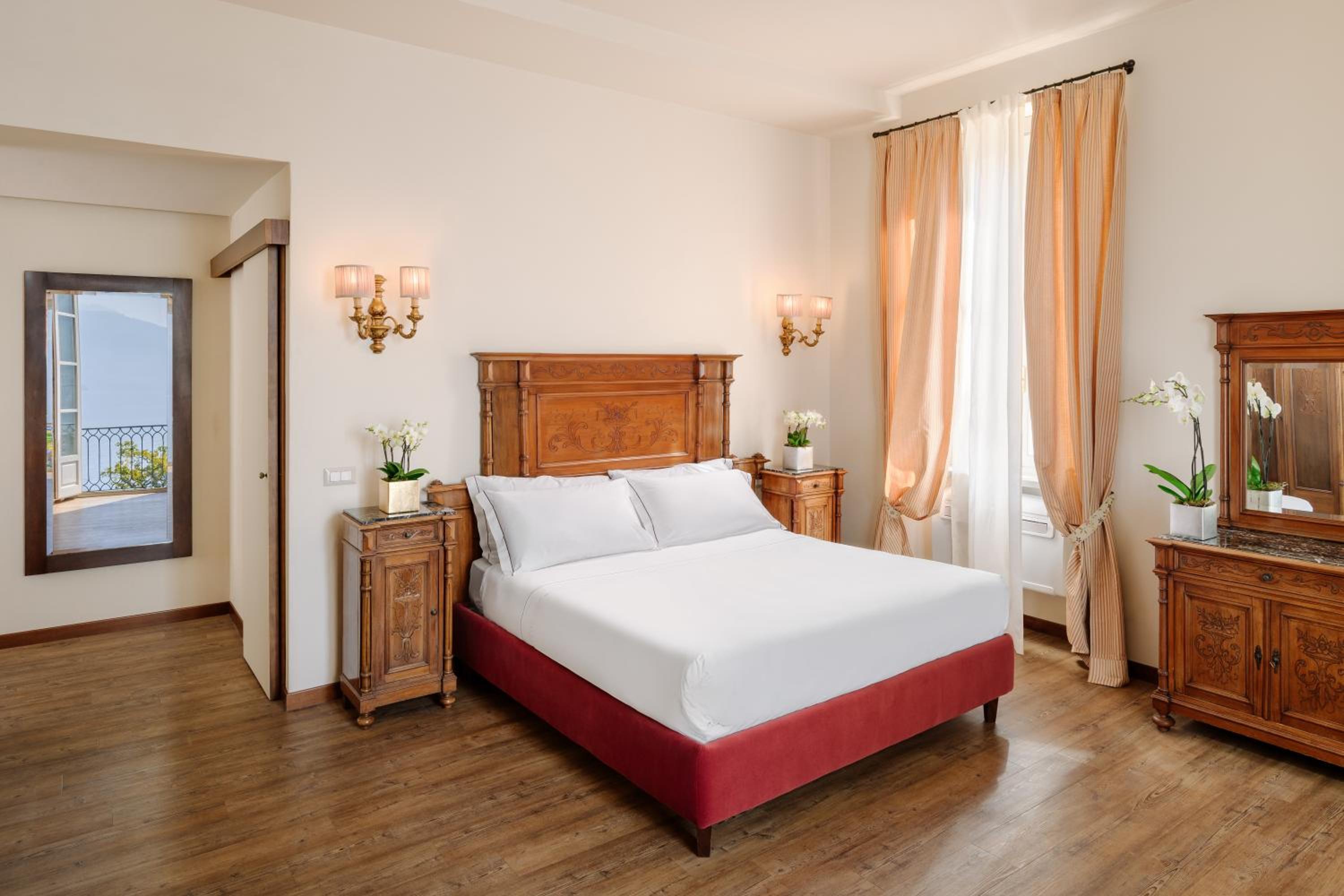 Junior Suite with Lake View - Photo 3