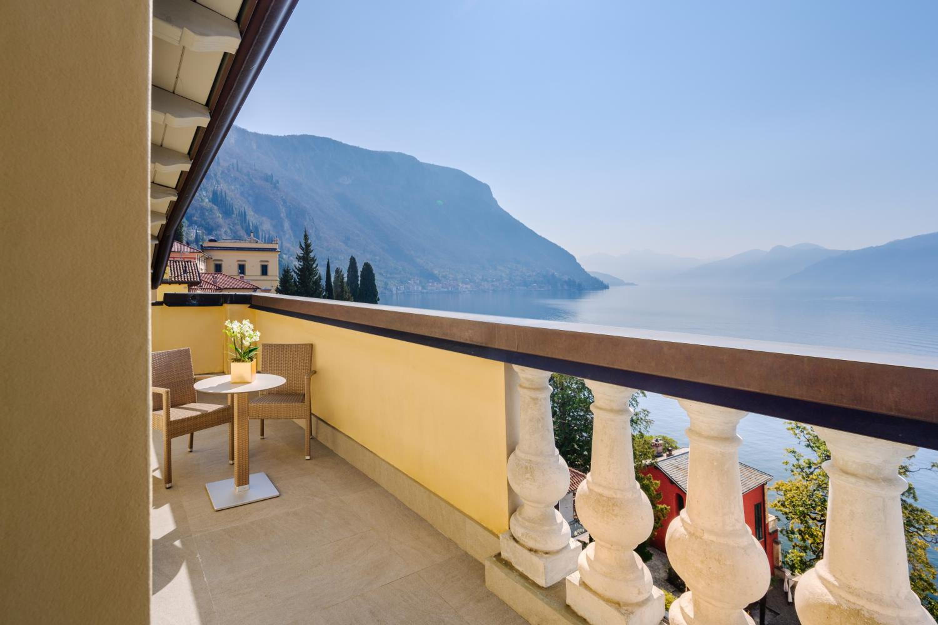 Junior Suite with Lake View and balcony - Photo 6