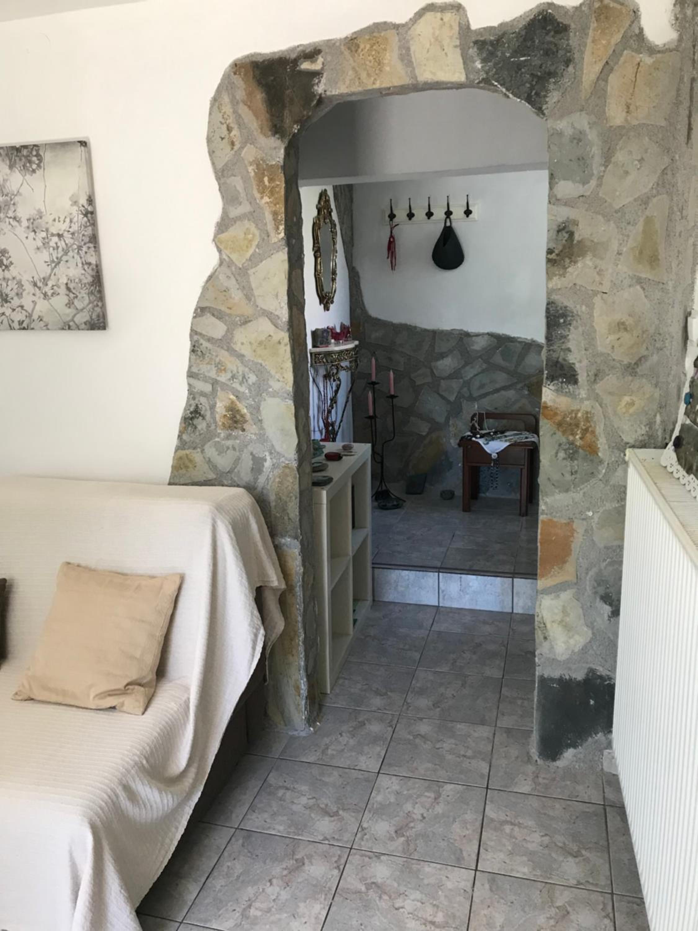 Studio Apartment - Photo 13