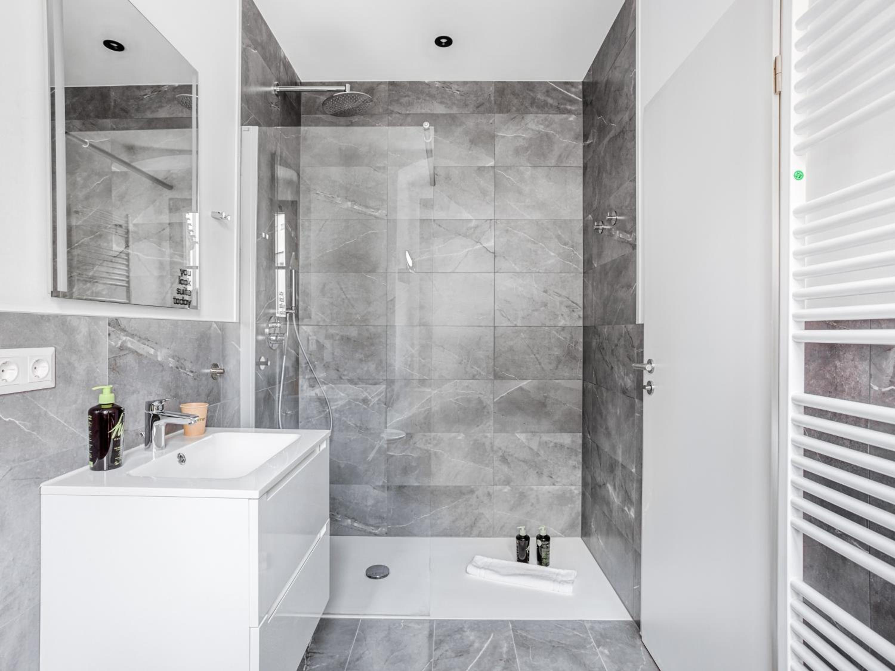 Suite M - Photo 5