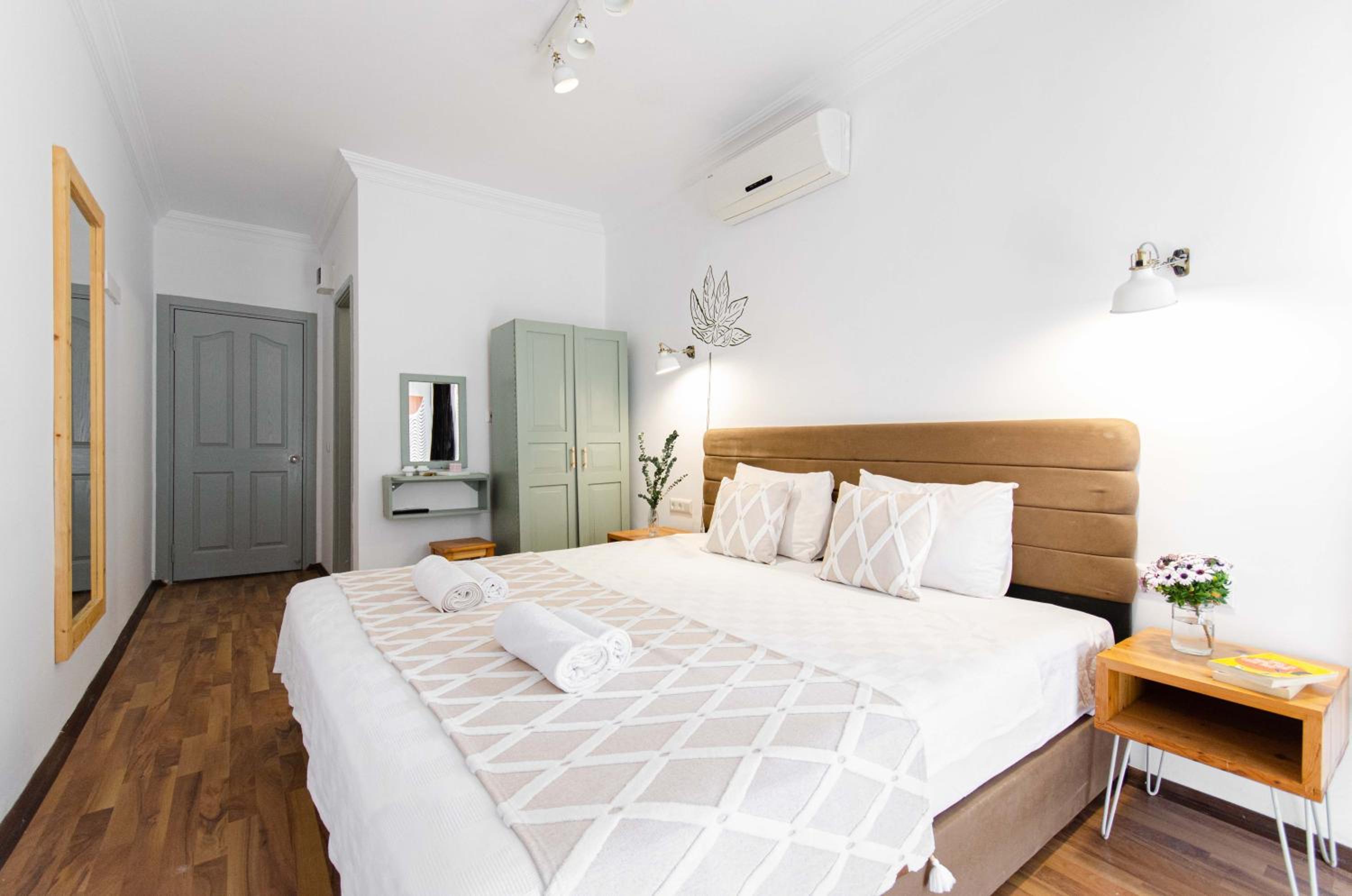 Standard Triple Room photo 2