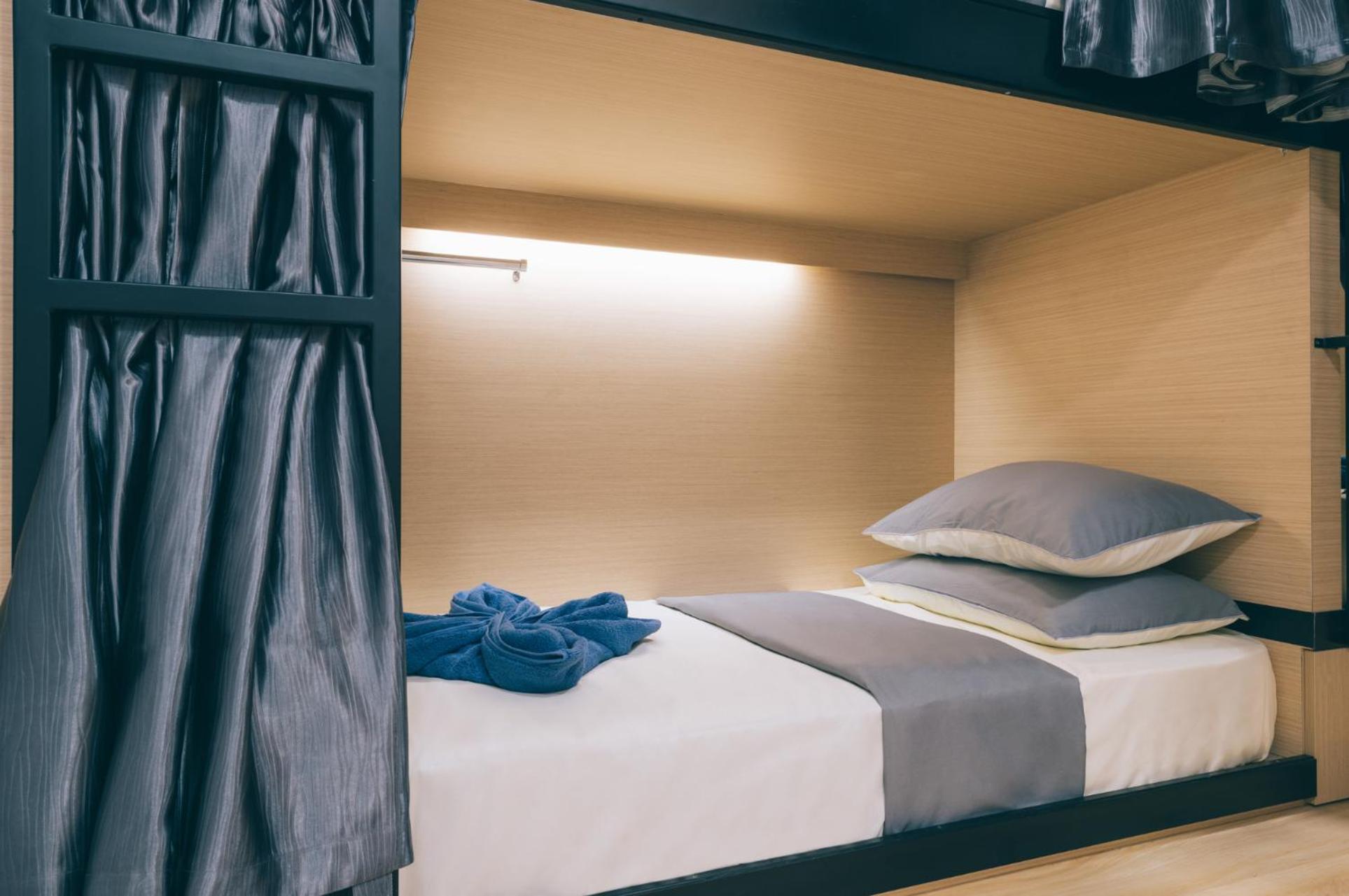 Single Bed In Mixed Dormitory Room photo 2