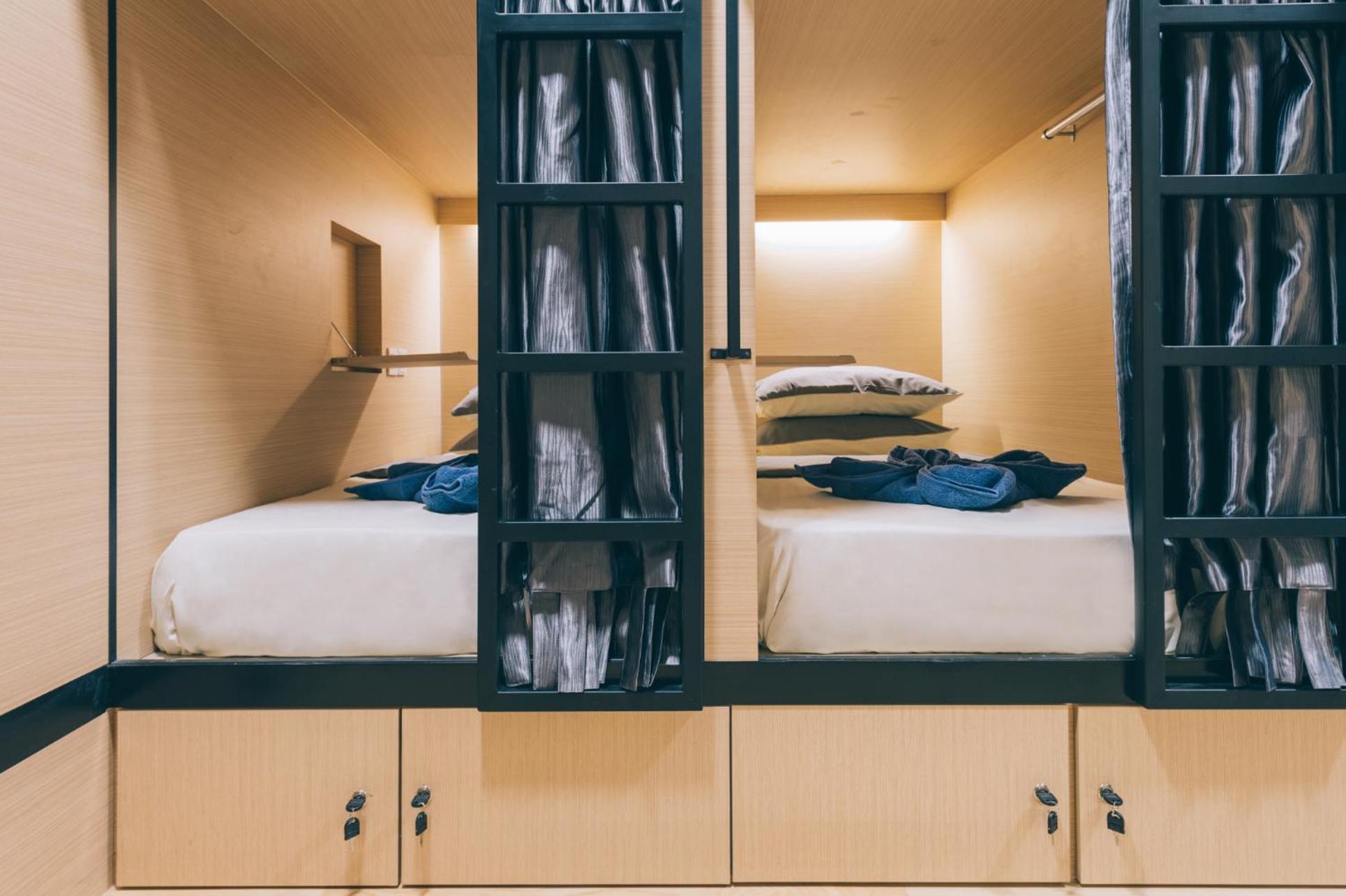 Single Bed In Mixed Dormitory Room photo 3