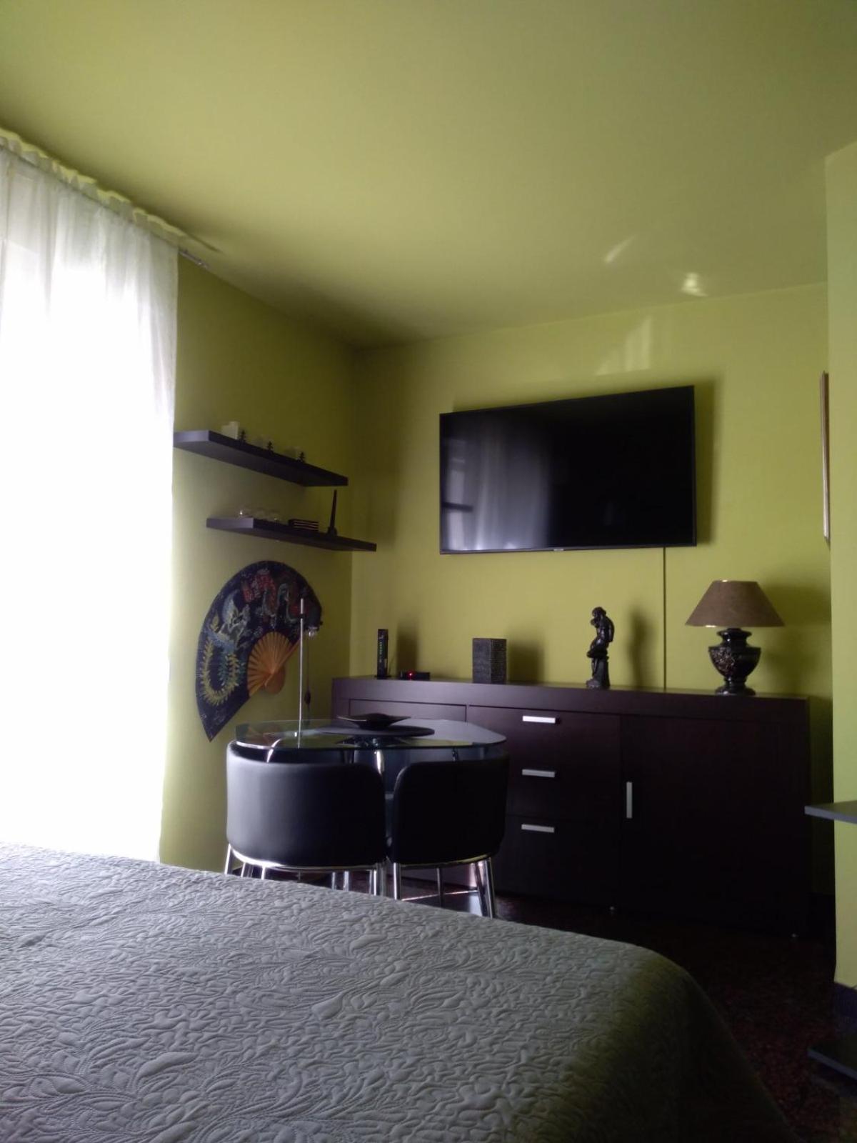 One-Bedroom Apartment - Photo 7