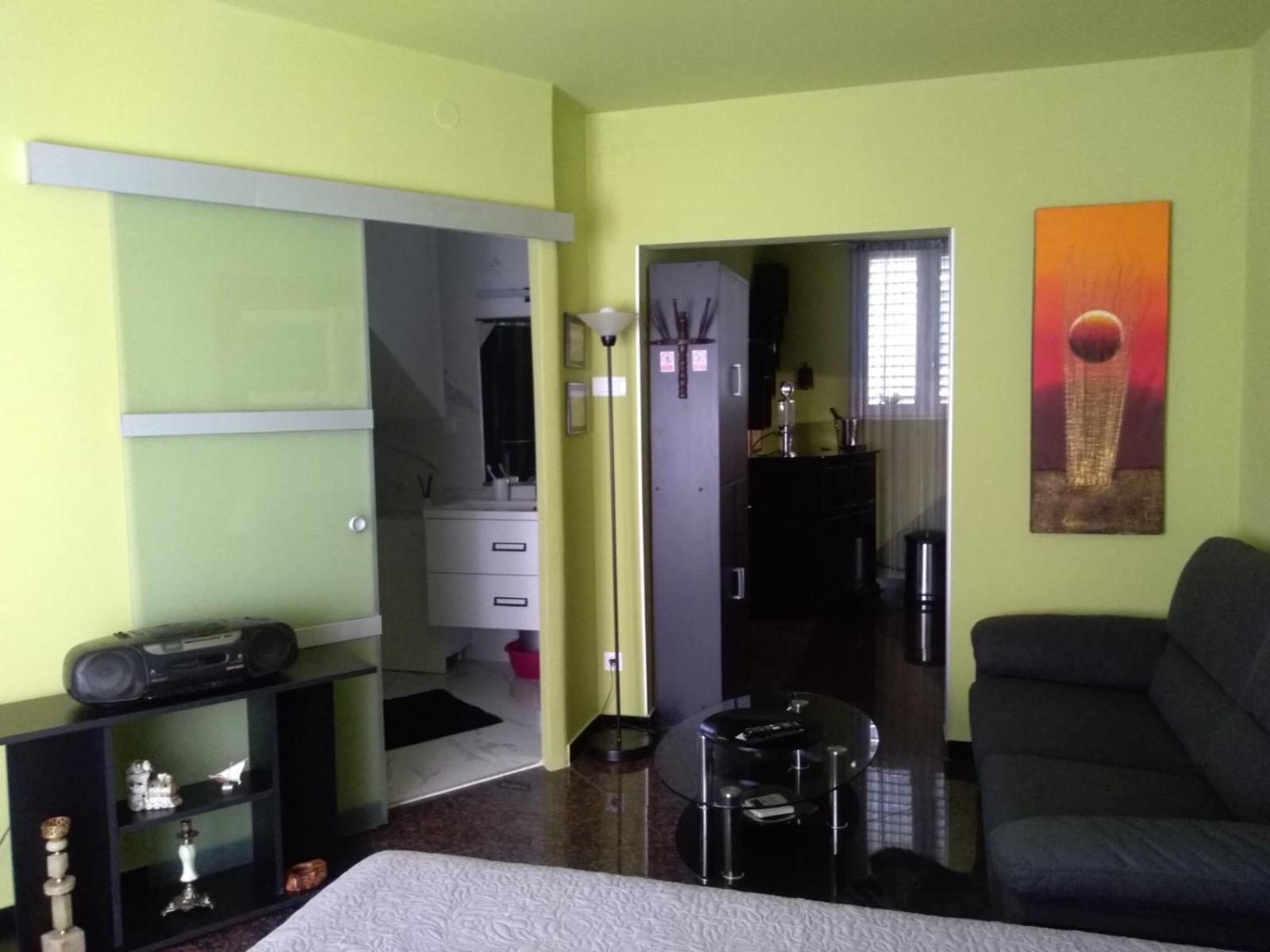 One-Bedroom Apartment - Photo 9