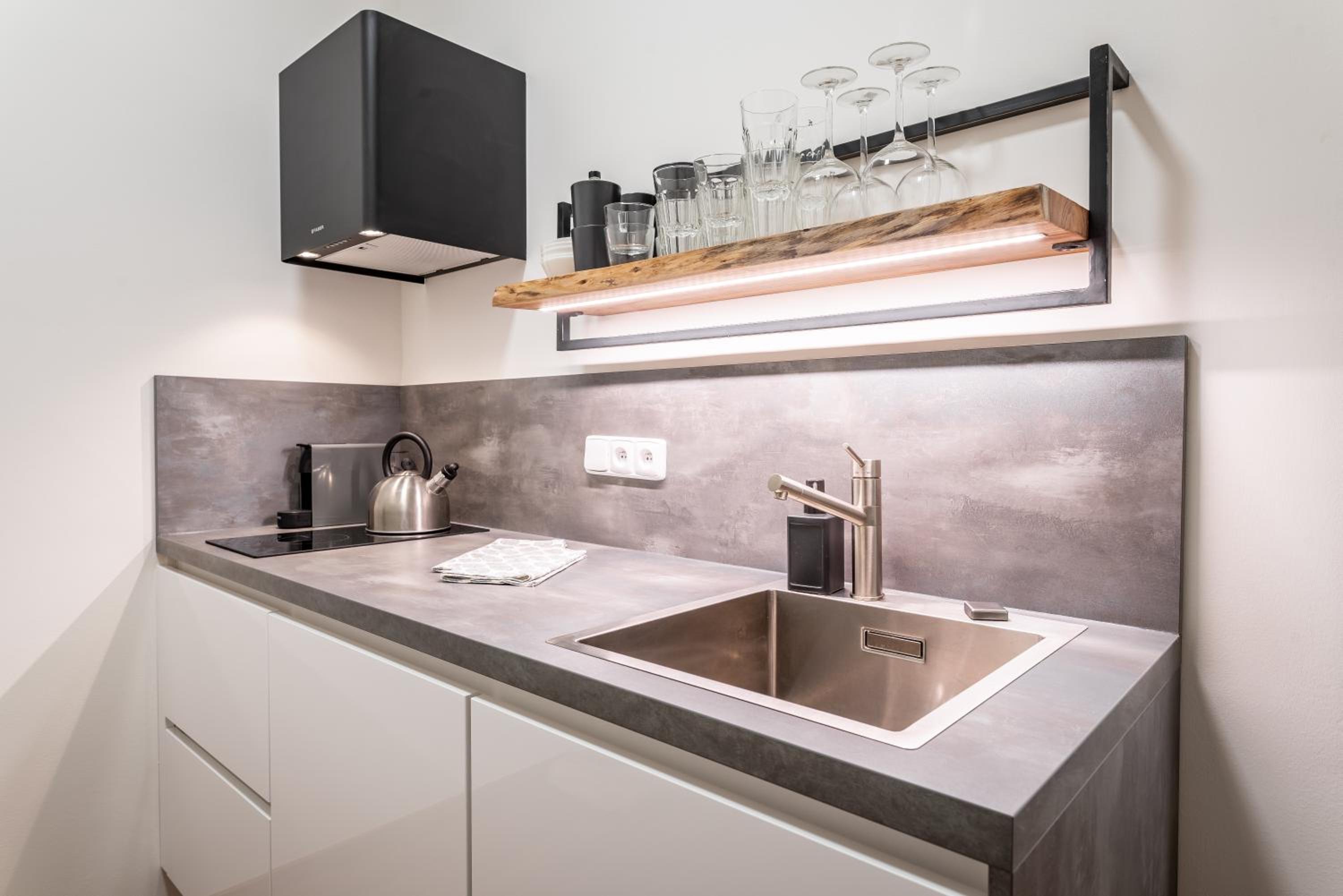 Studio Apartment photo 3