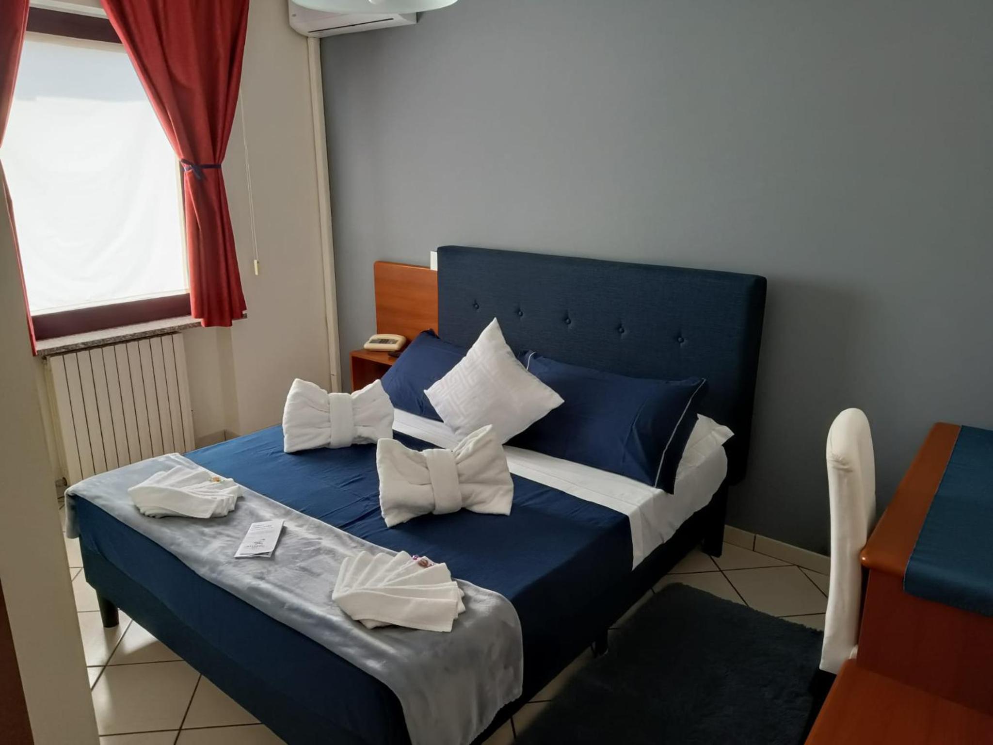 Standard Double Room photo 3