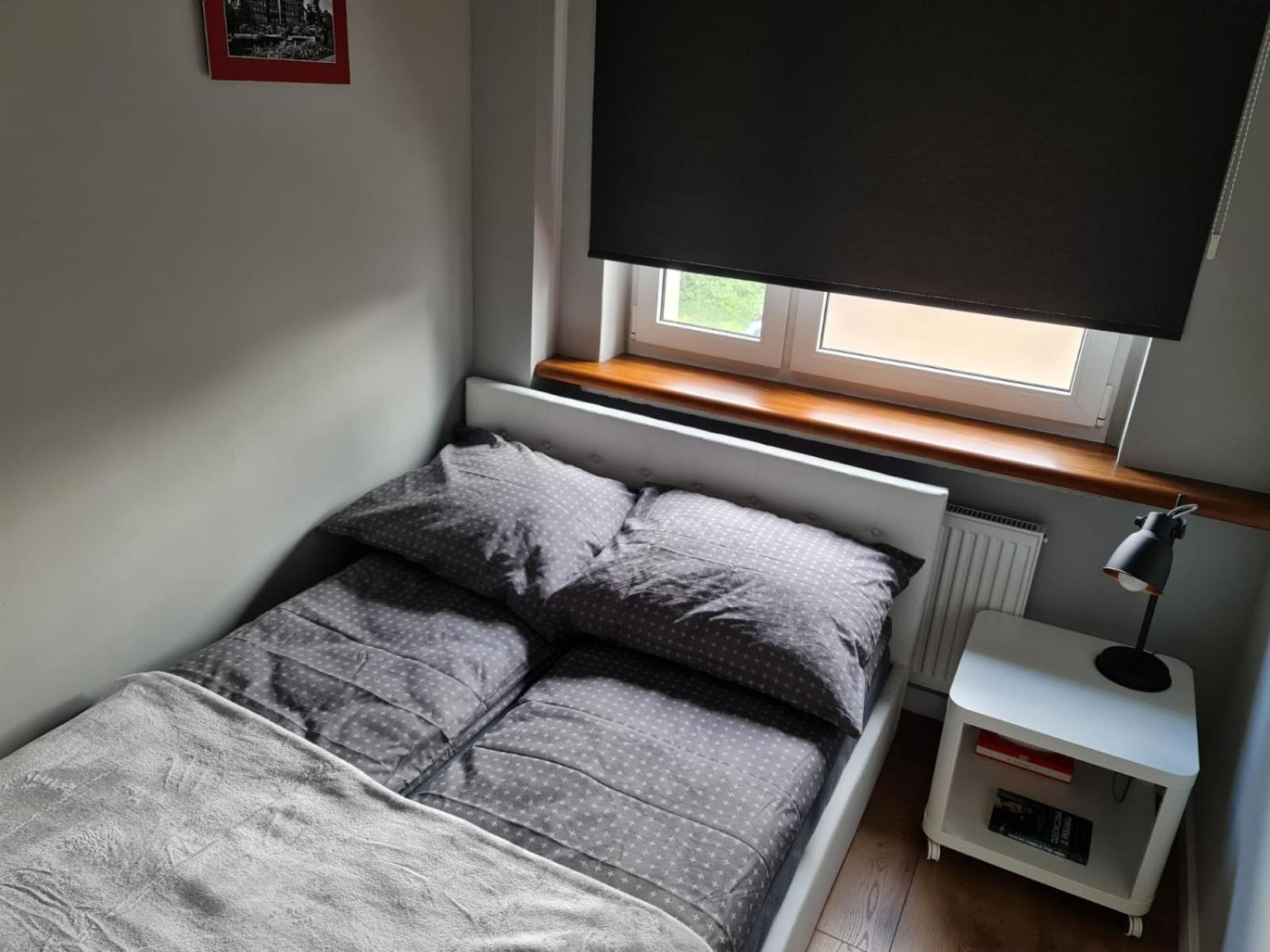 One-Bedroom Apartment - Photo 2