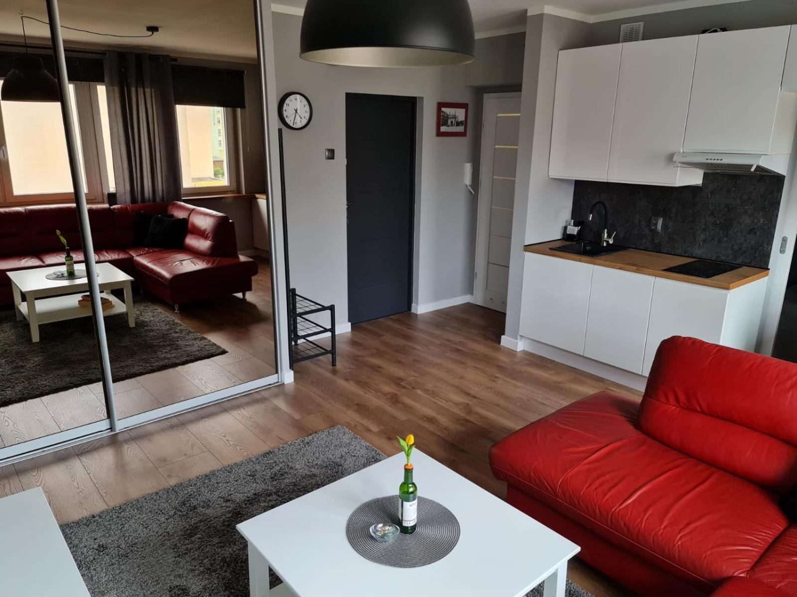 One-Bedroom Apartment - Photo 8