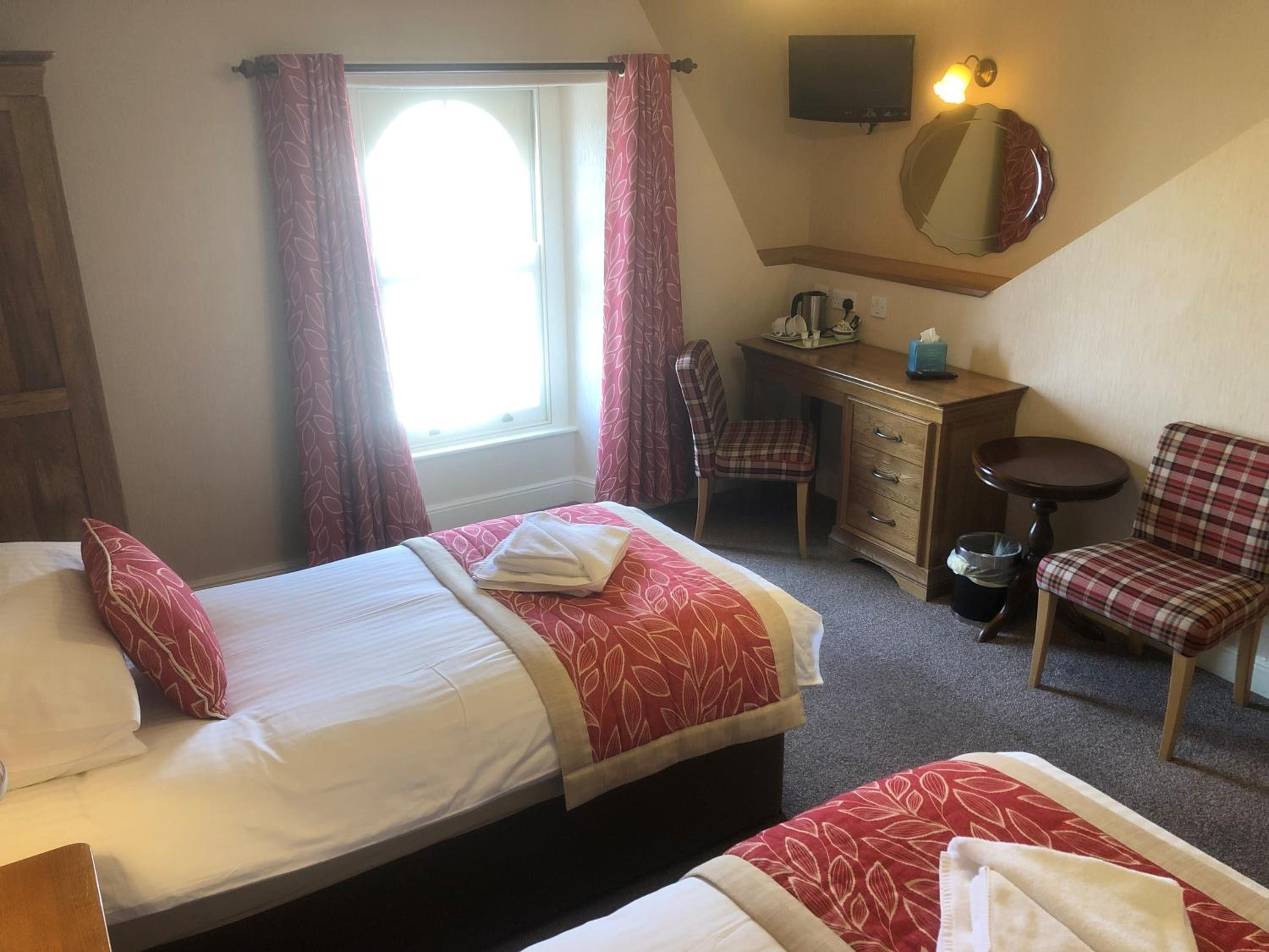 Double or Twin Room with Mountain View photo 2