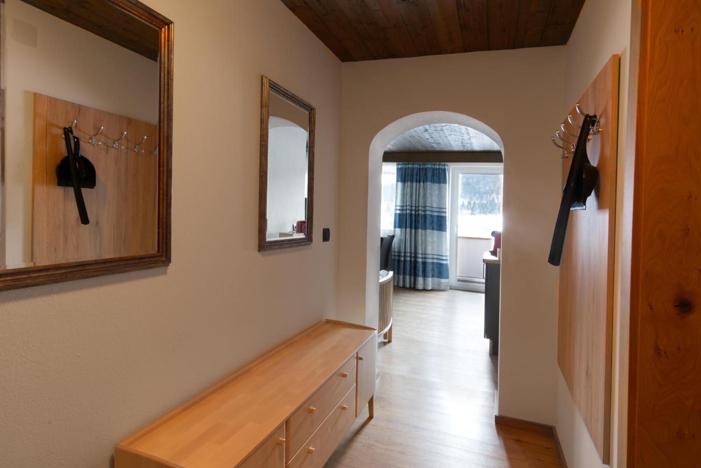 One-Bedroom Apartment photo 2