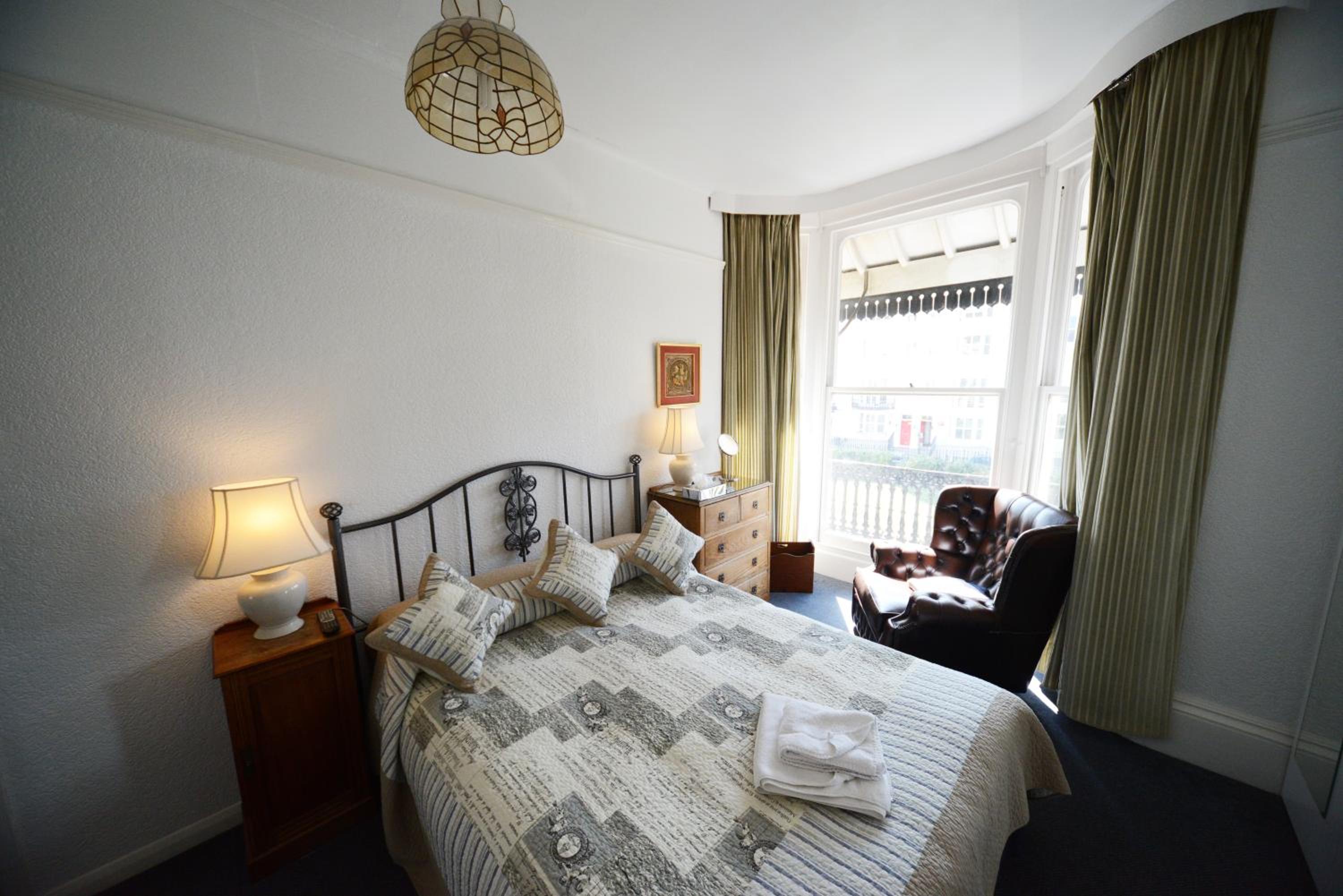 Double Room with Balcony - Photo 1