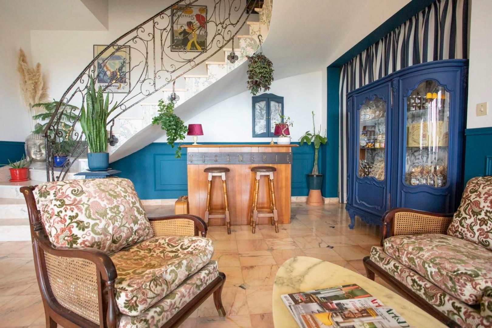Family Room with Sea View - Photo 14