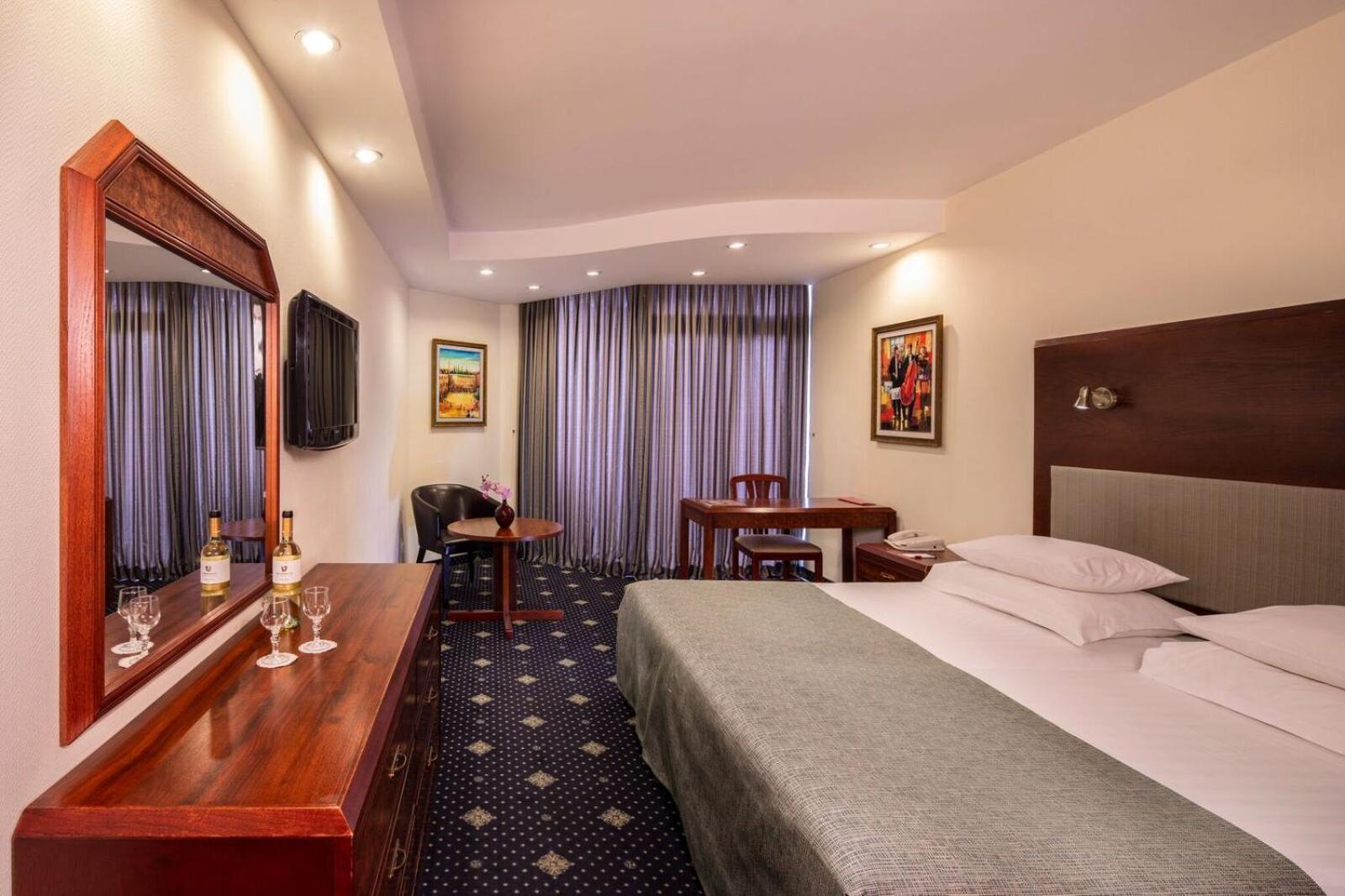Twin Beds, Deluxe Room, Non-Smoking
