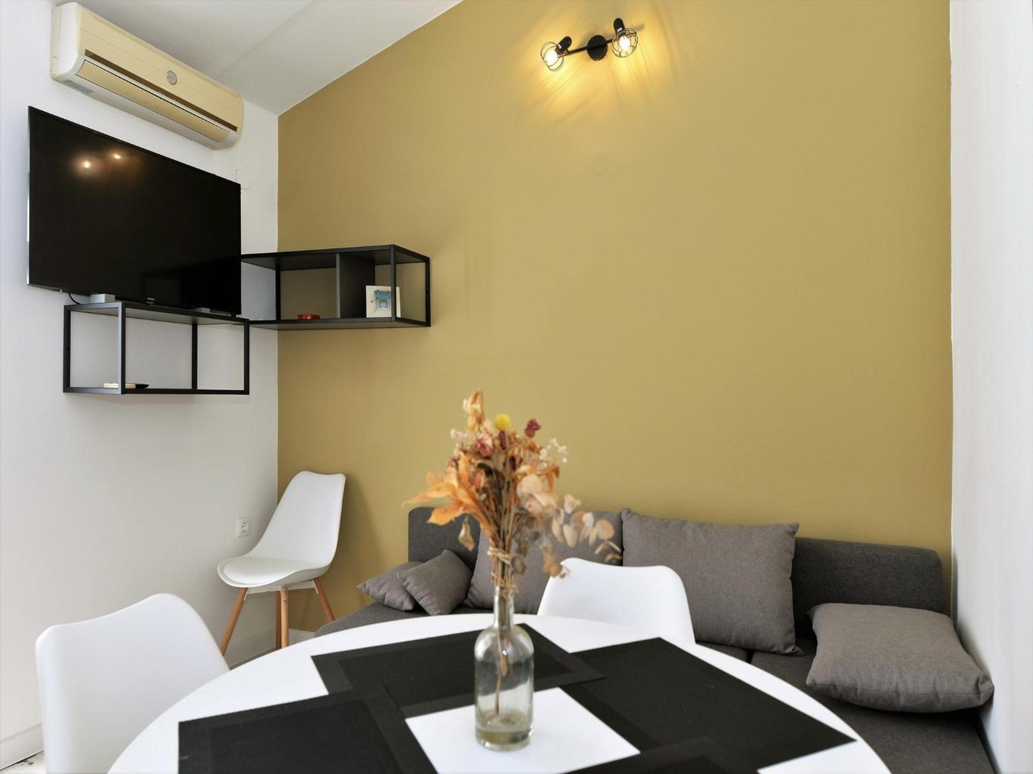 Superior One Bedroom Apartment with Balcony and Sea View photo 2