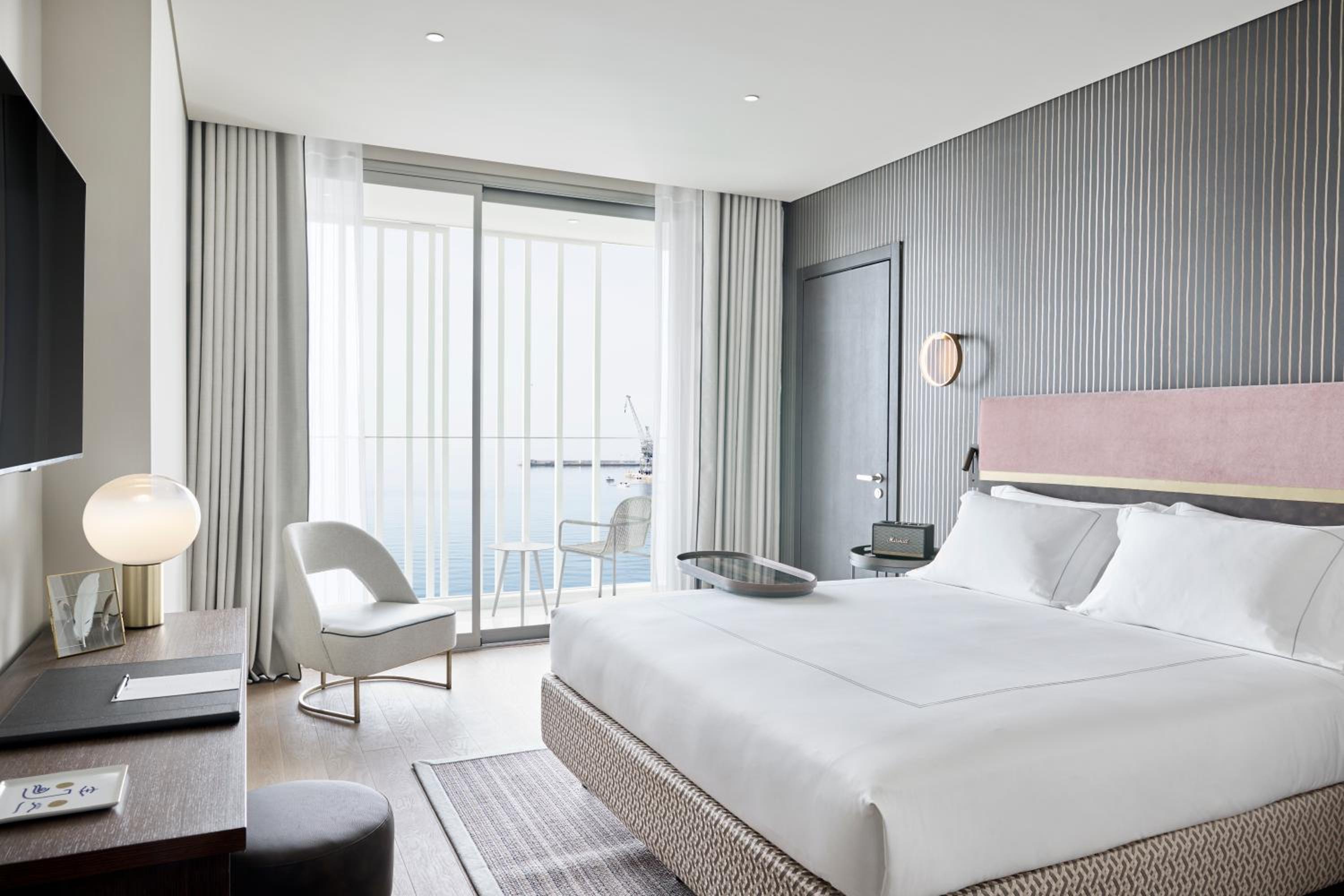Deluxe Seafront Room with Balcony - Photo 1