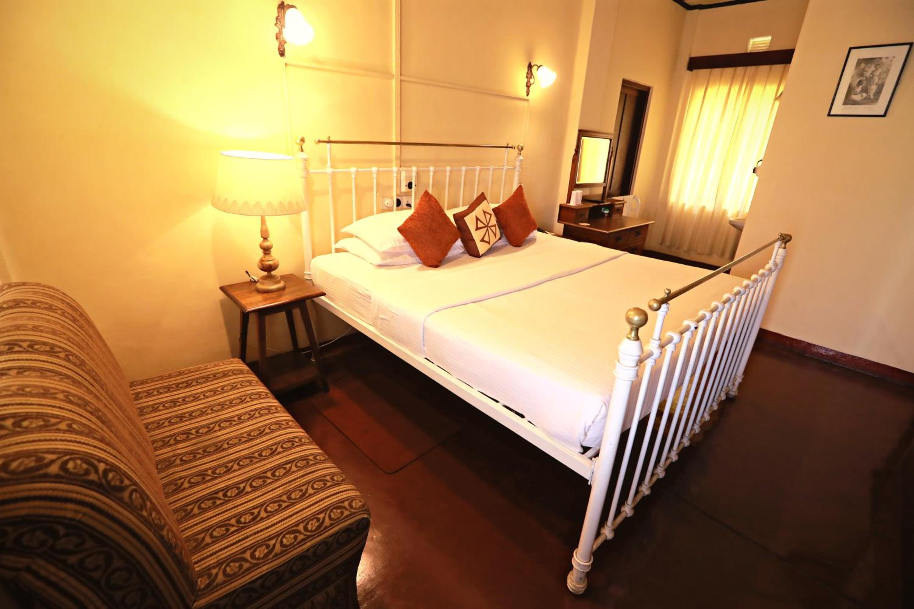 Standard Double or Twin Room + Early check-in/Late check-out on availability + 20% discount on Adisham Bungalow Excursion - Photo 2
