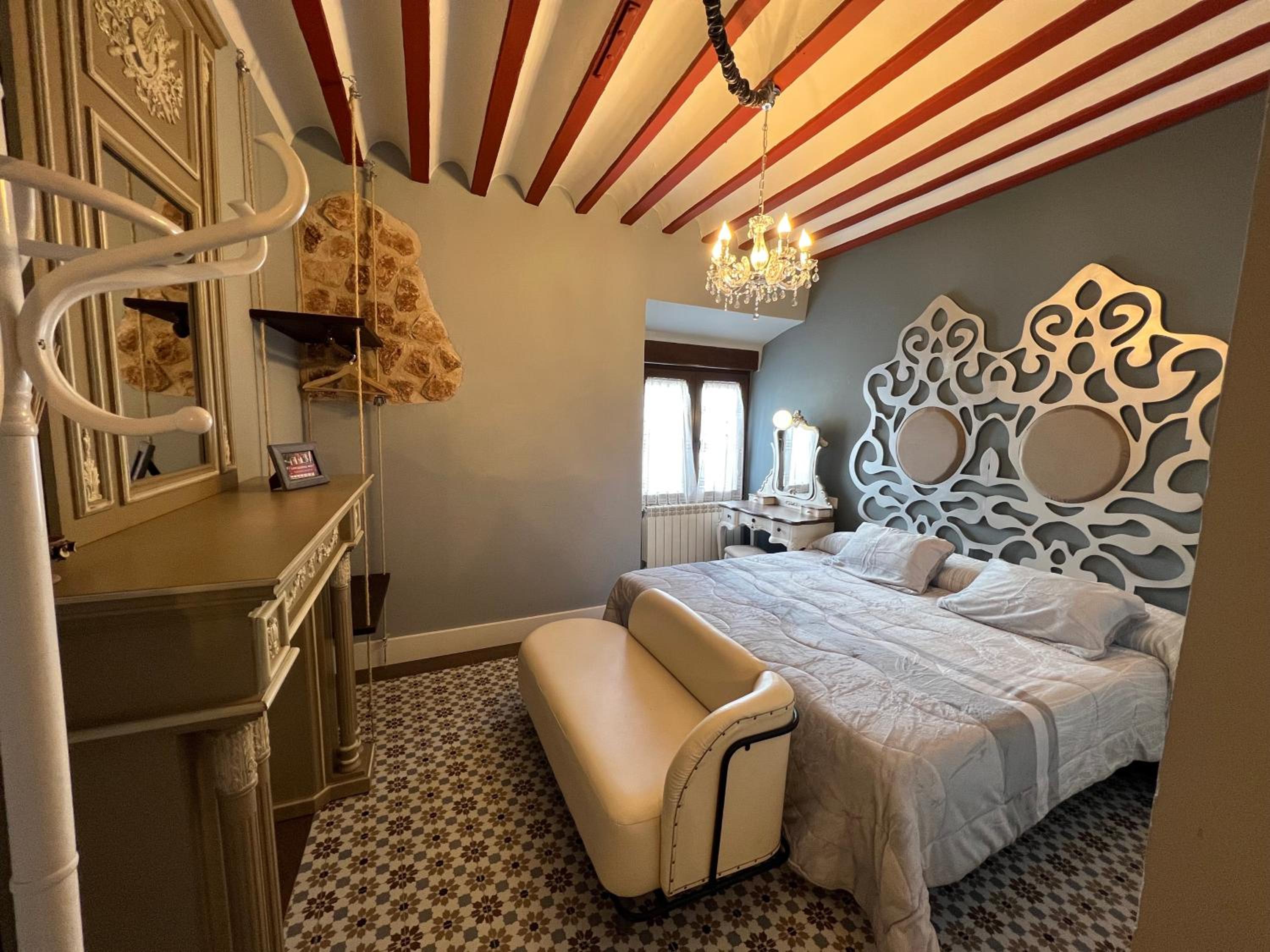 Deluxe King Suite