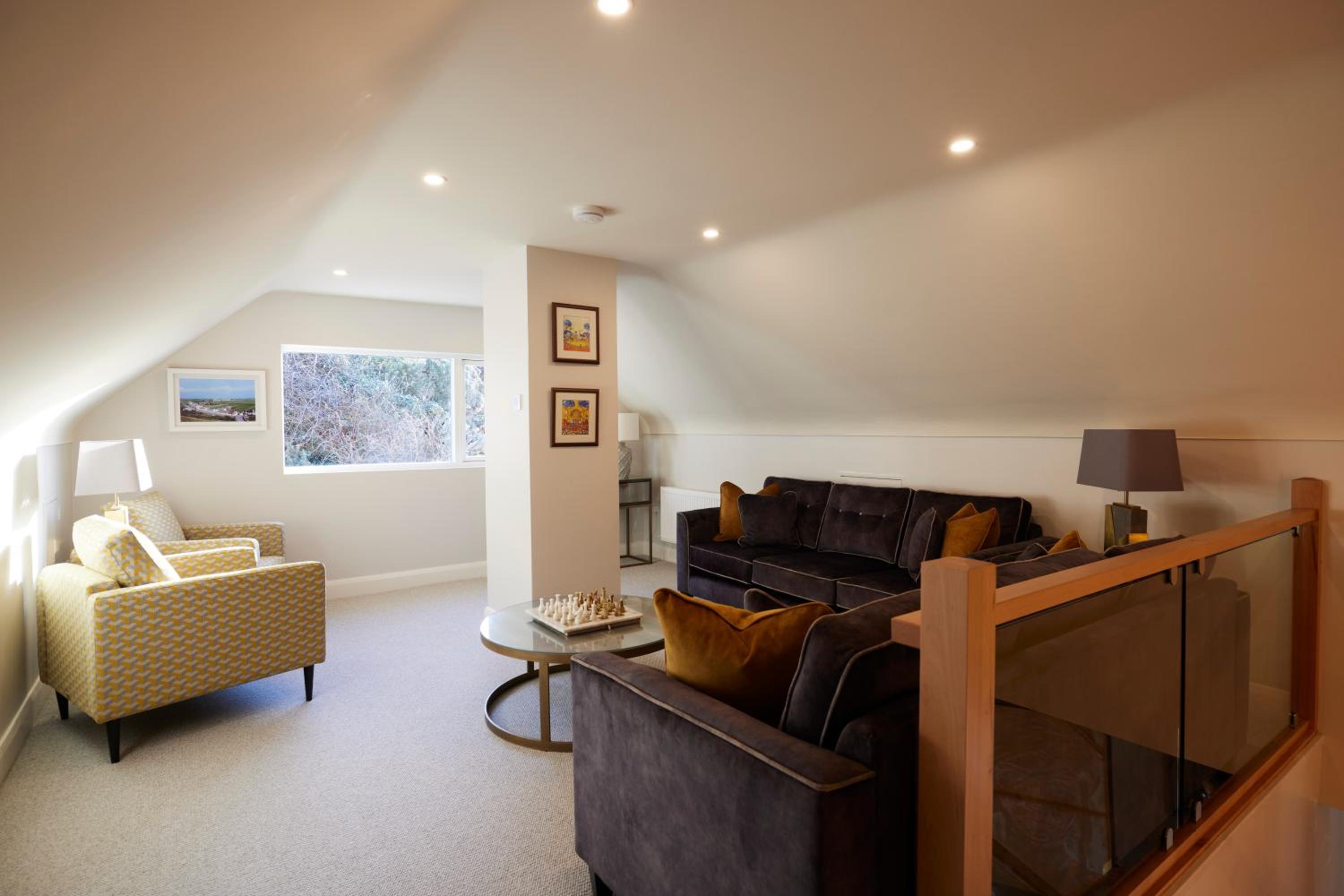 Three-Bedroom House - Photo 6