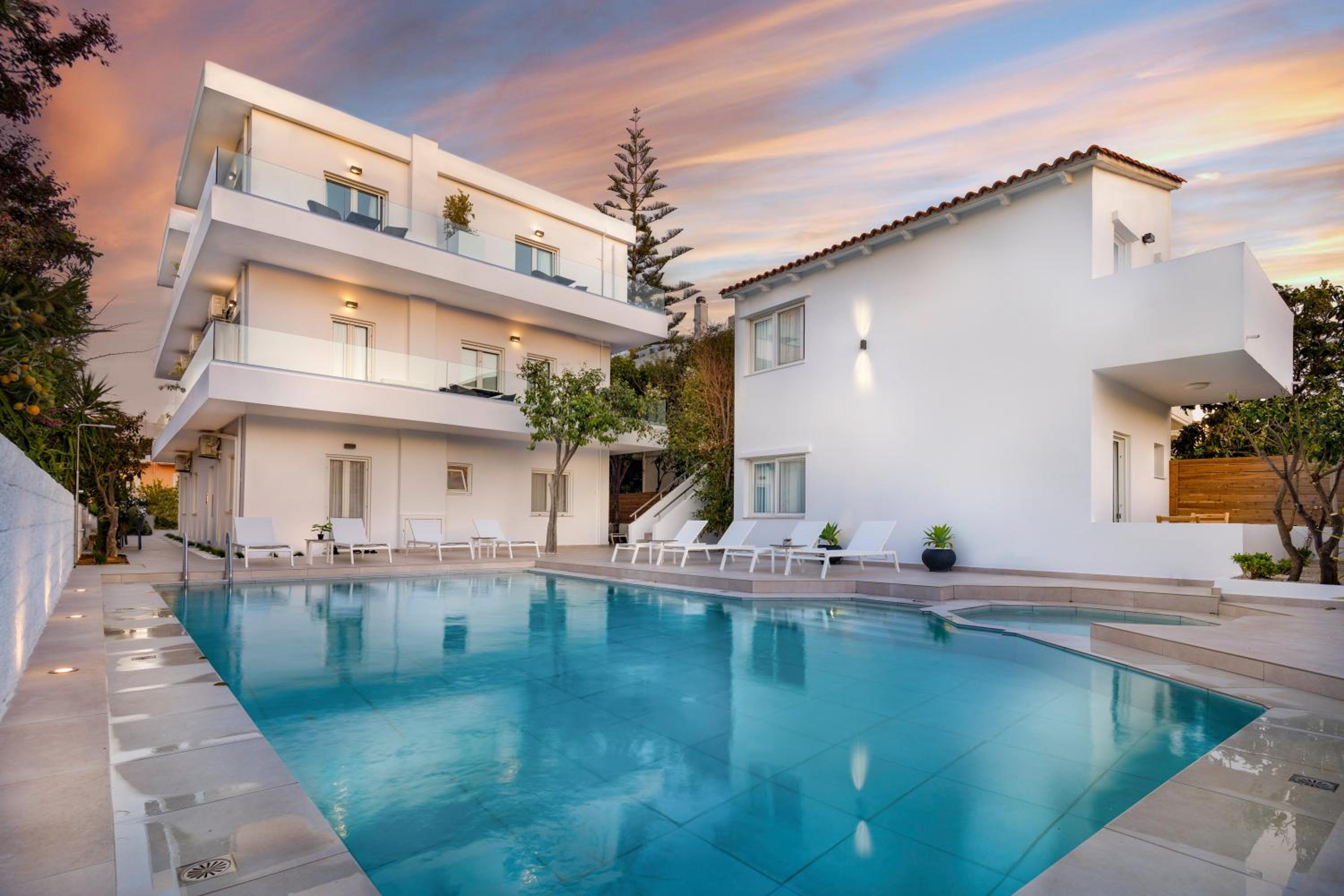 Apartment with Pool View  - Photo 23