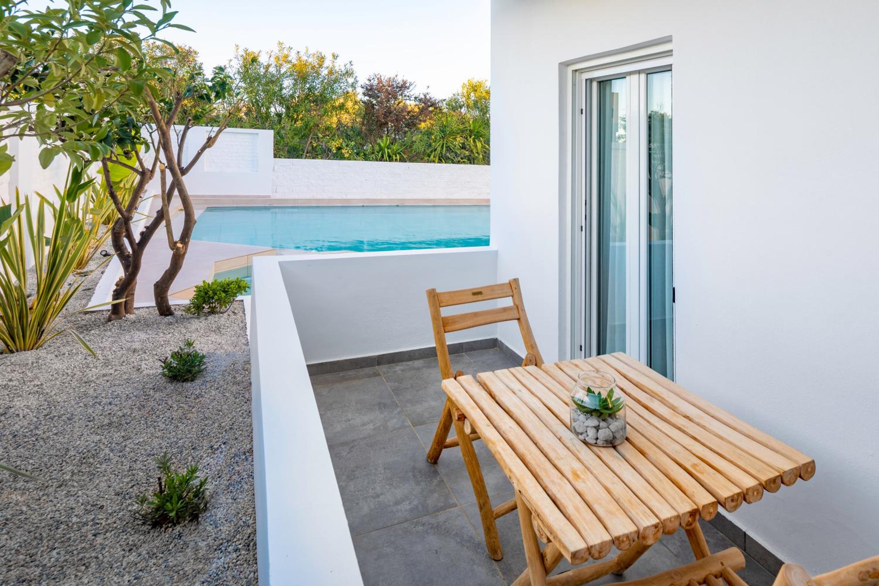 Apartment with Pool View  - Photo 4