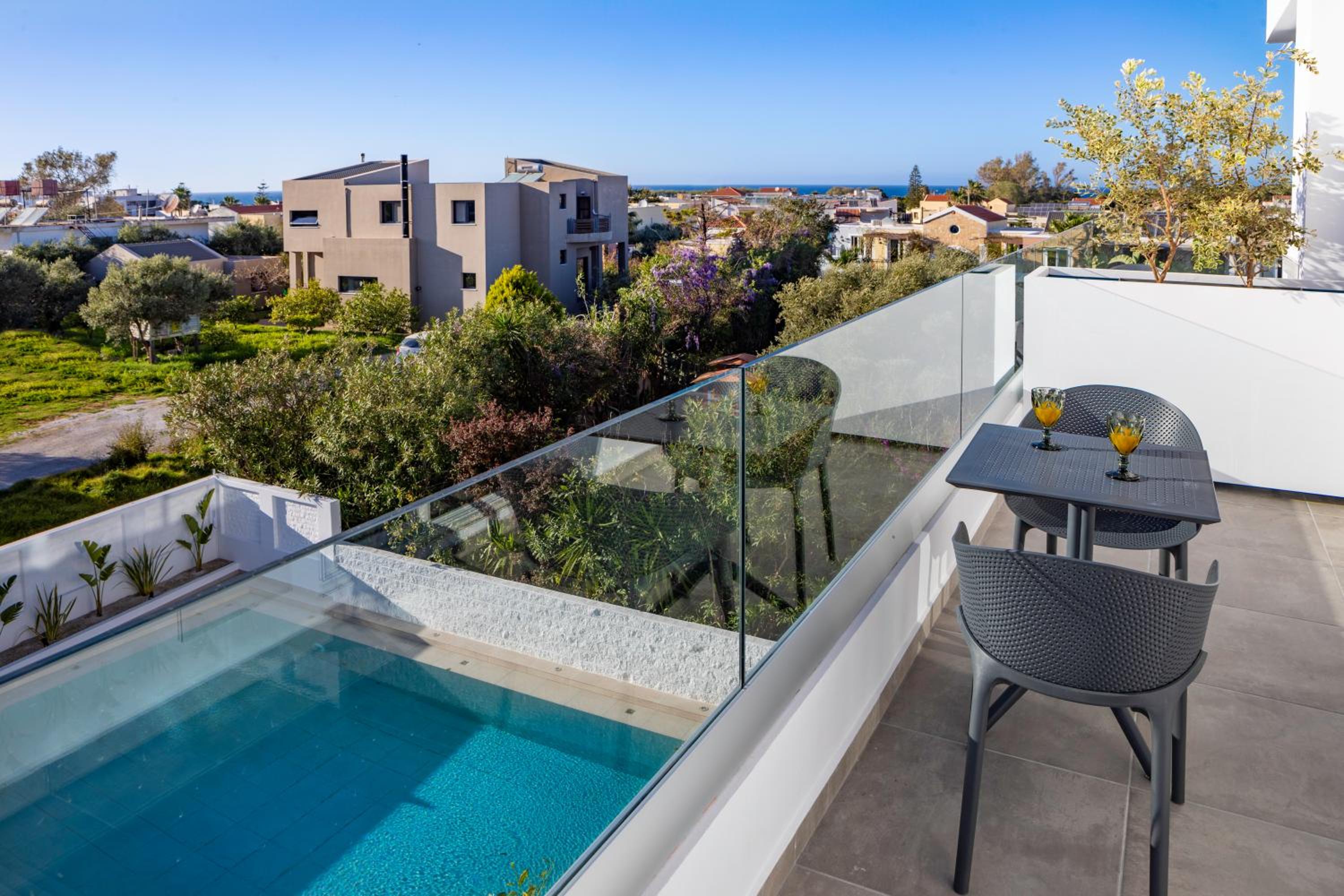 Apartment with Pool View  - Photo 3