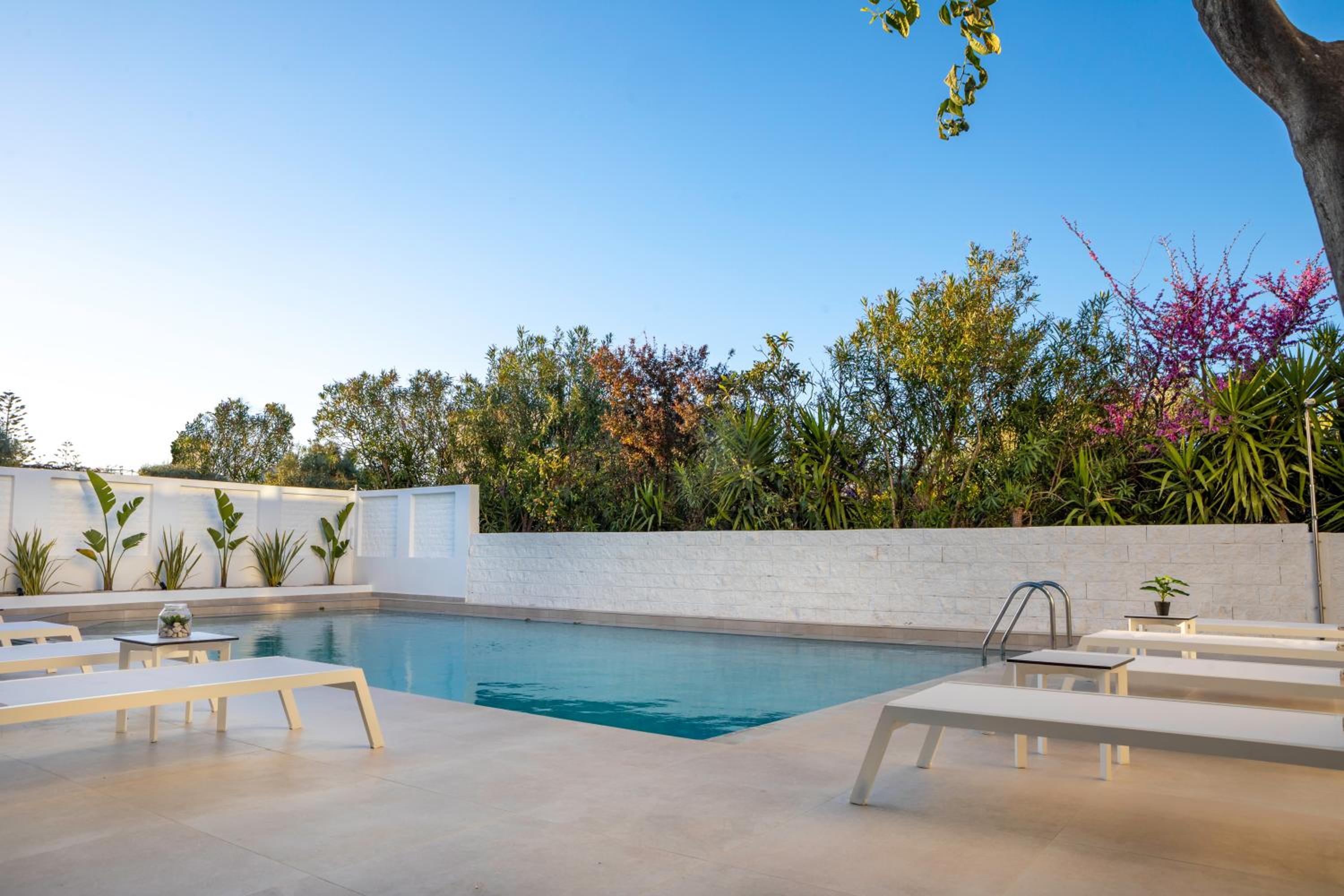 Apartment with Pool View  - Photo 6